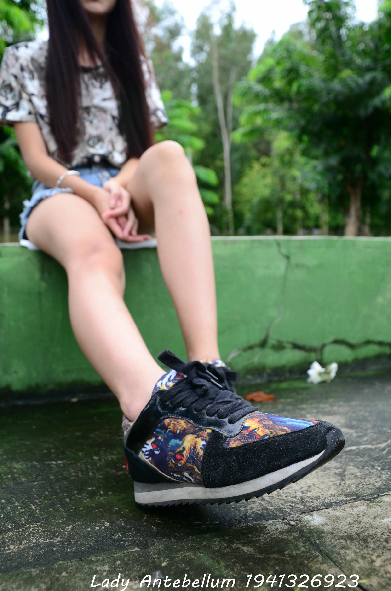 [战前女神] 恋足美腿棉袜女神级摄影套图 131 [140P+247M]_第1集