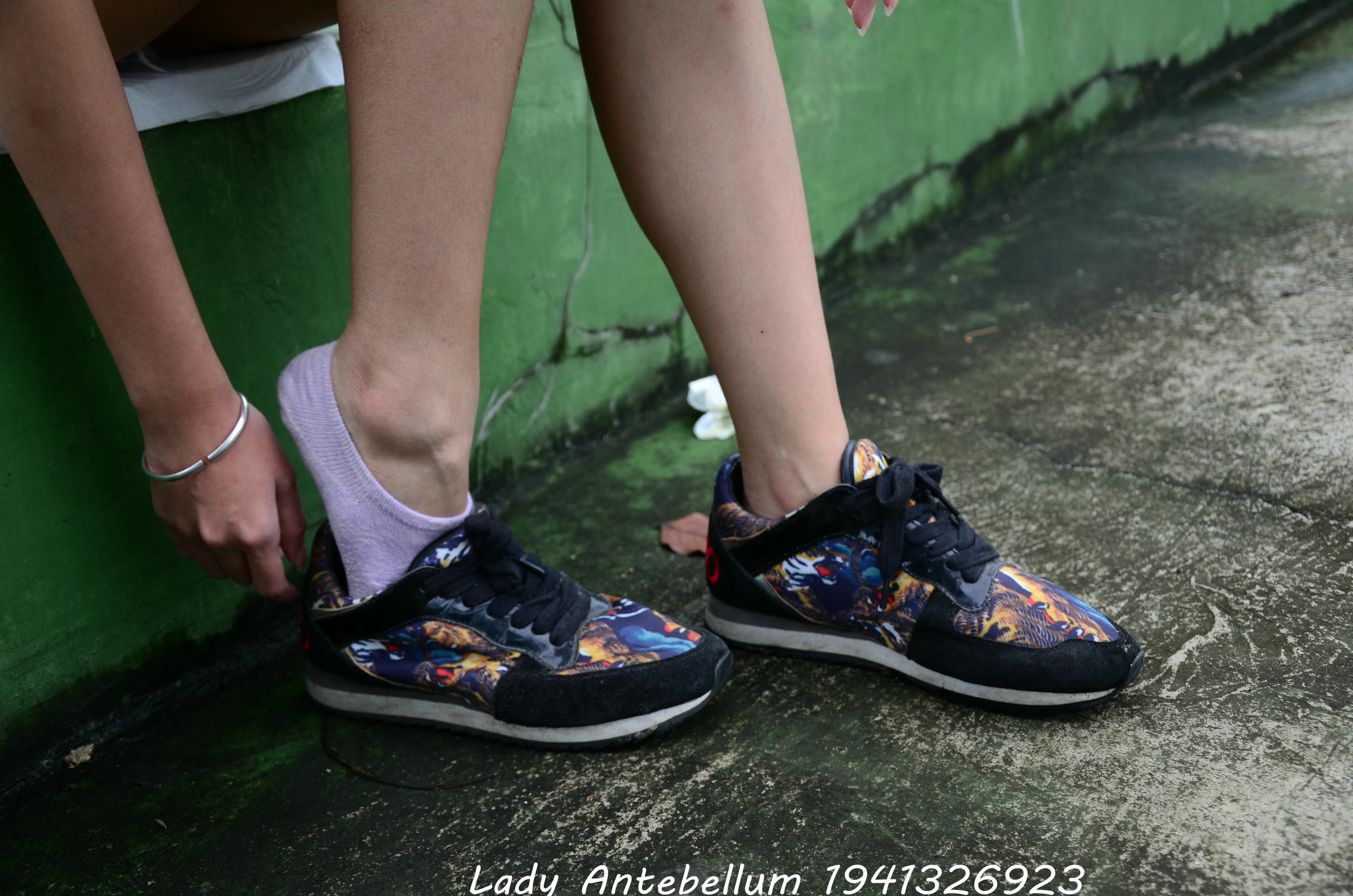 [战前女神] 恋足美腿棉袜女神级摄影套图 131 [140P+247M]_第4集