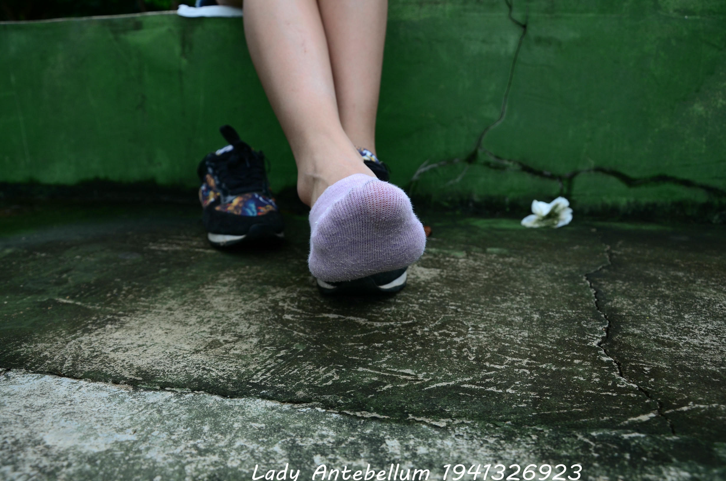 [战前女神] 恋足美腿棉袜女神级摄影套图 131 [140P+247M]_第5集