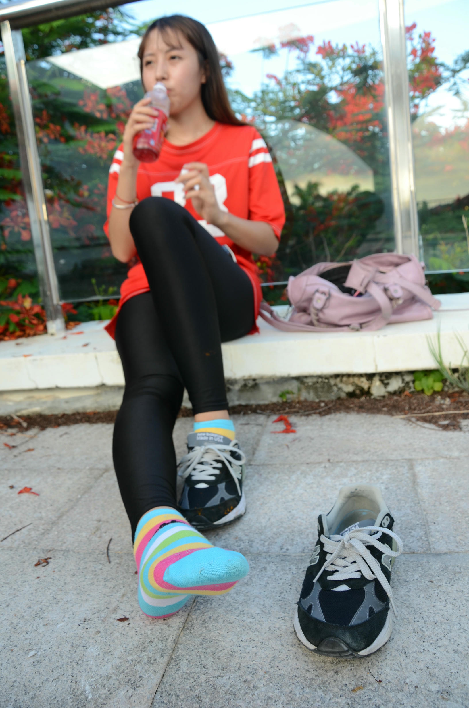 [战前女神] 恋足美腿棉袜女神级摄影套图 132 [102P+243M]_第1集