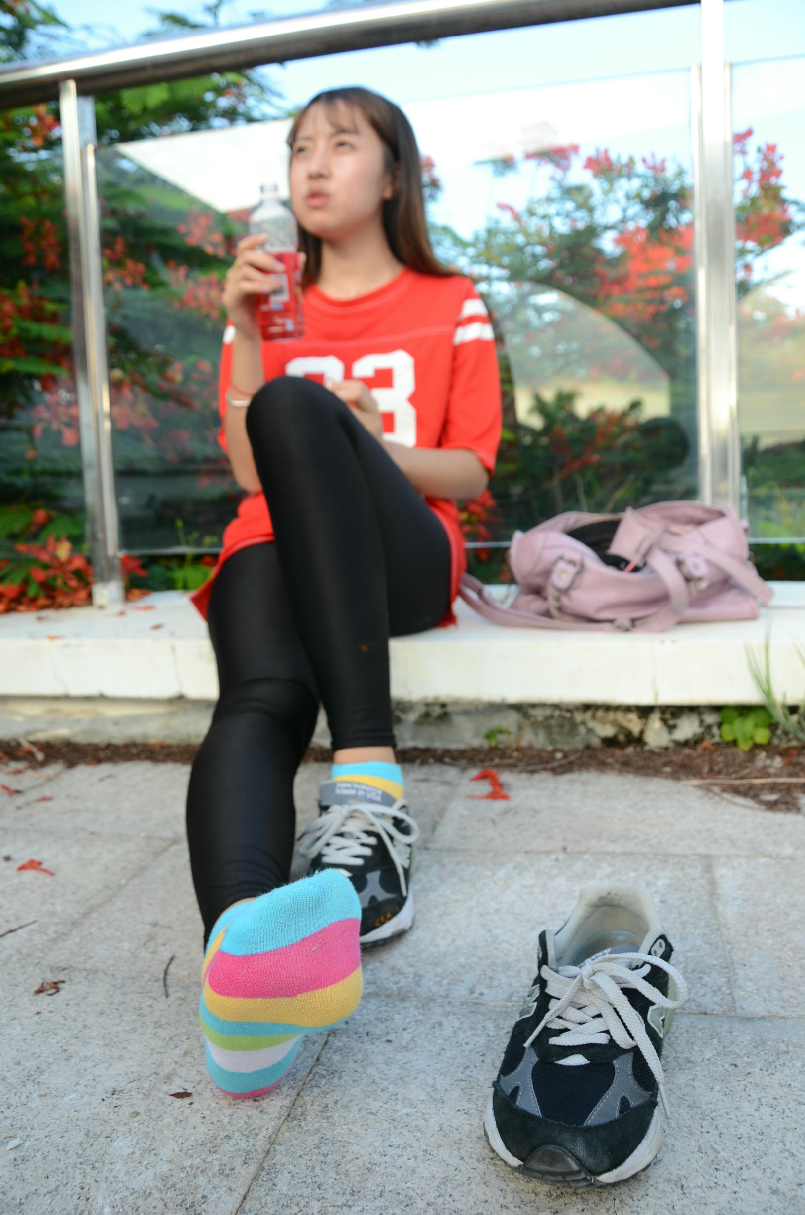 [战前女神] 恋足美腿棉袜女神级摄影套图 132 [102P+243M]_第1集