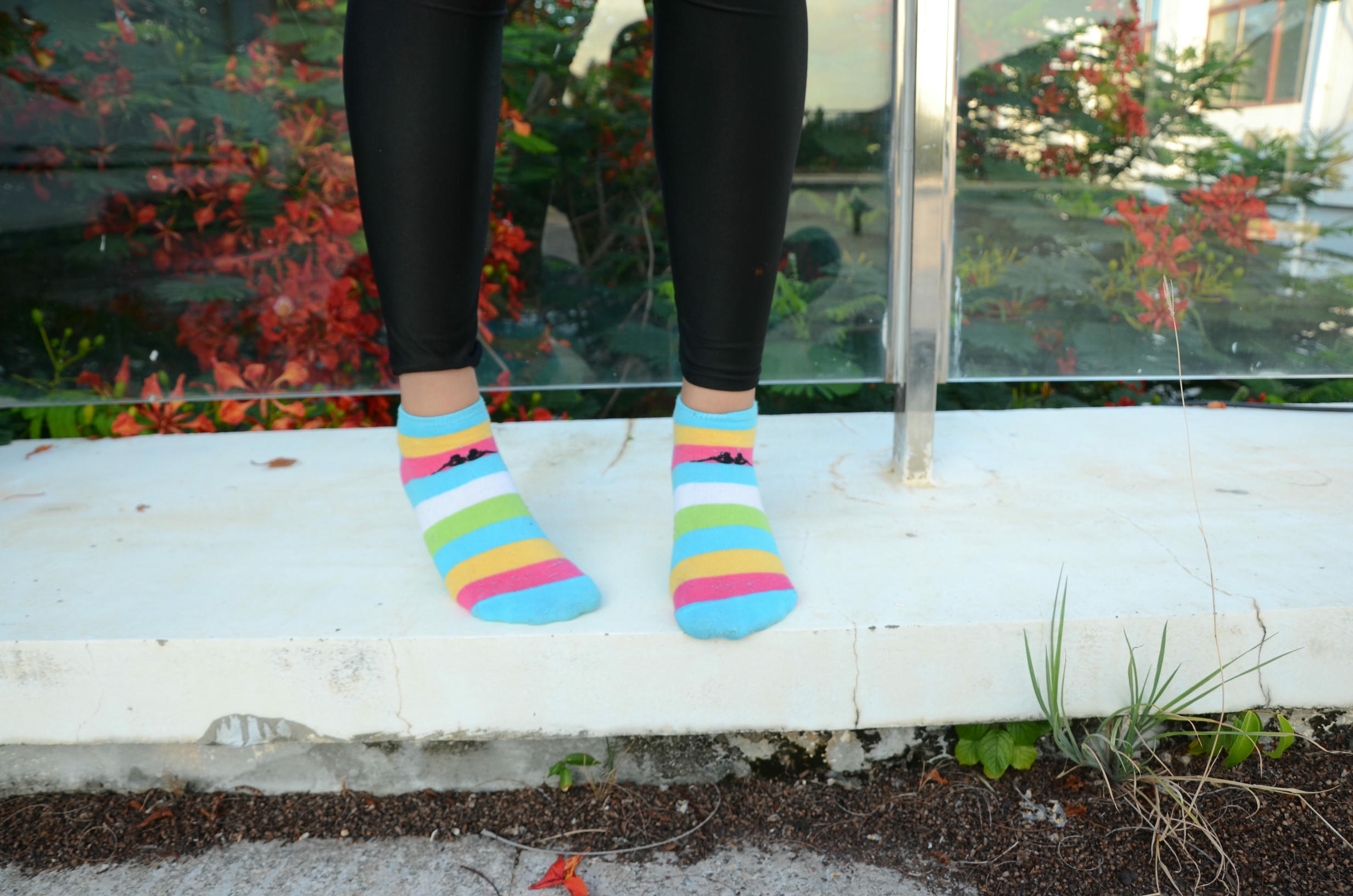 [战前女神] 恋足美腿棉袜女神级摄影套图 132 [102P+243M]_第5集