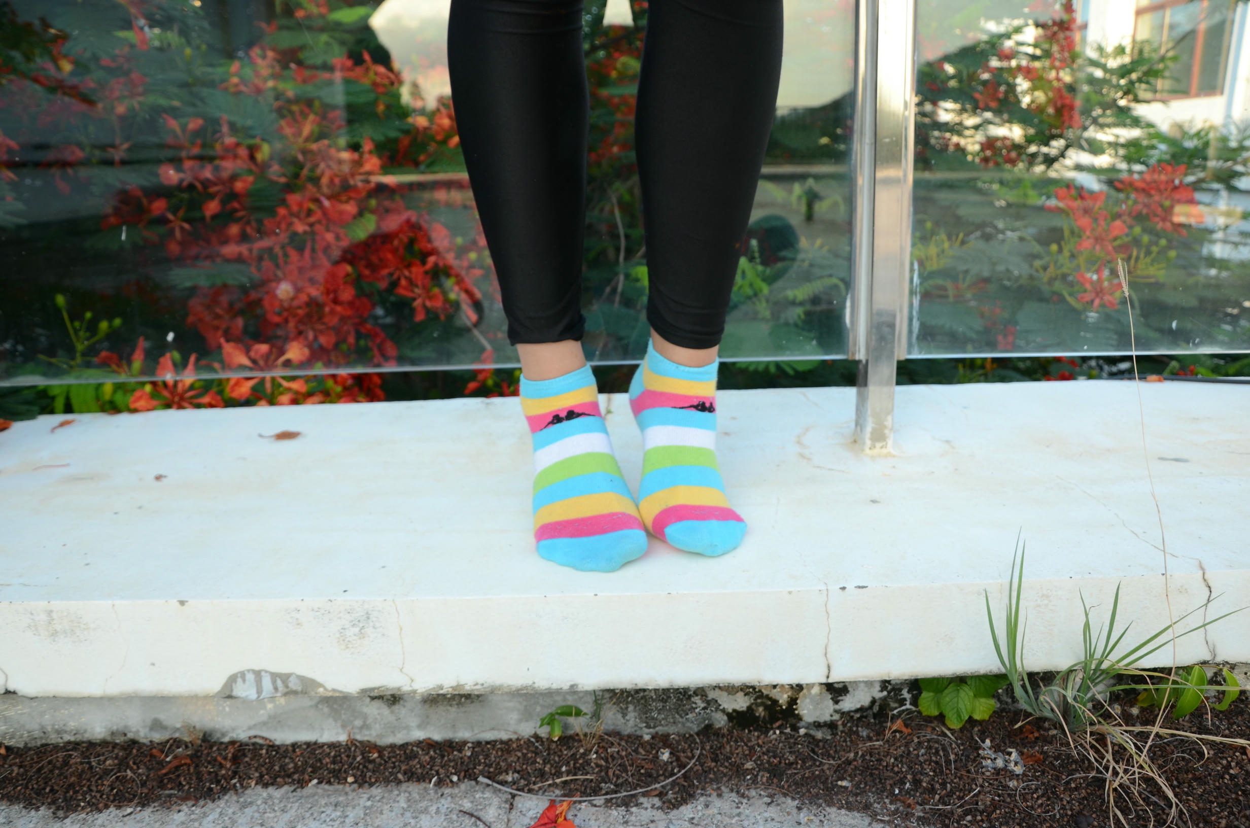 [战前女神] 恋足美腿棉袜女神级摄影套图 132 [102P+243M]_第5集