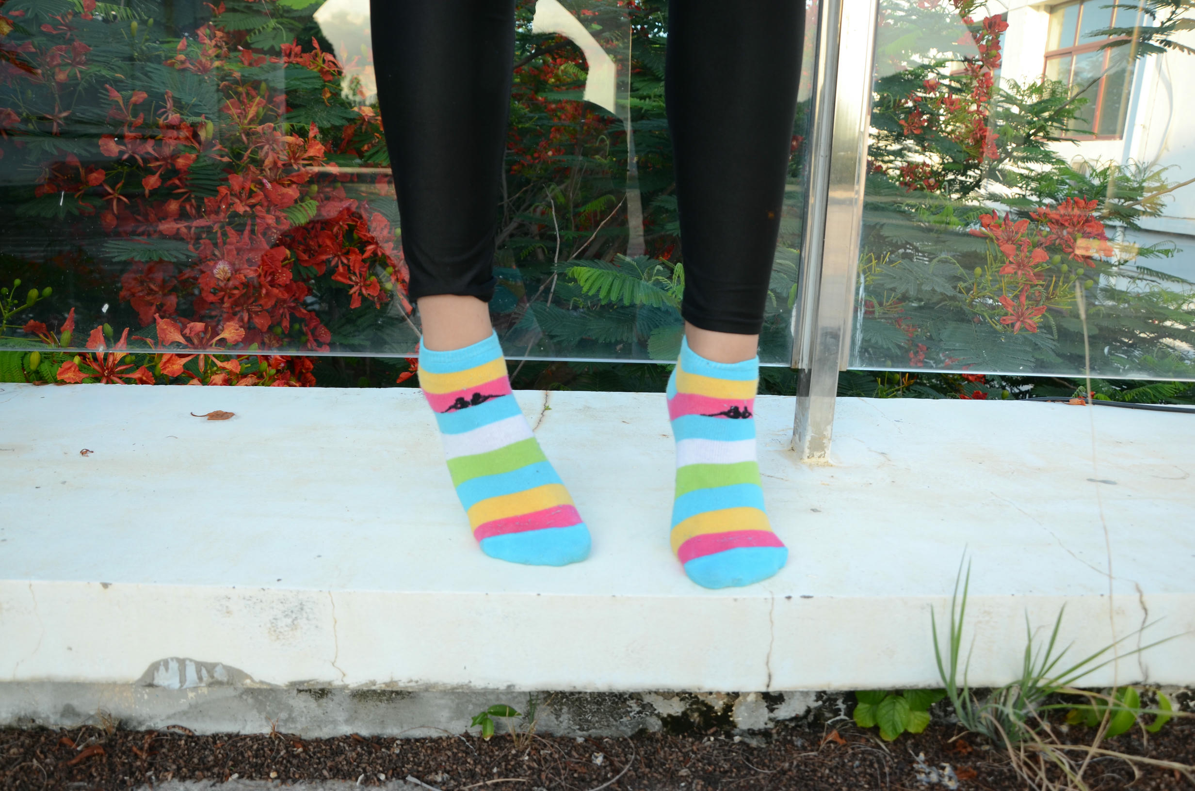 [战前女神] 恋足美腿棉袜女神级摄影套图 132 [102P+243M]_第5集