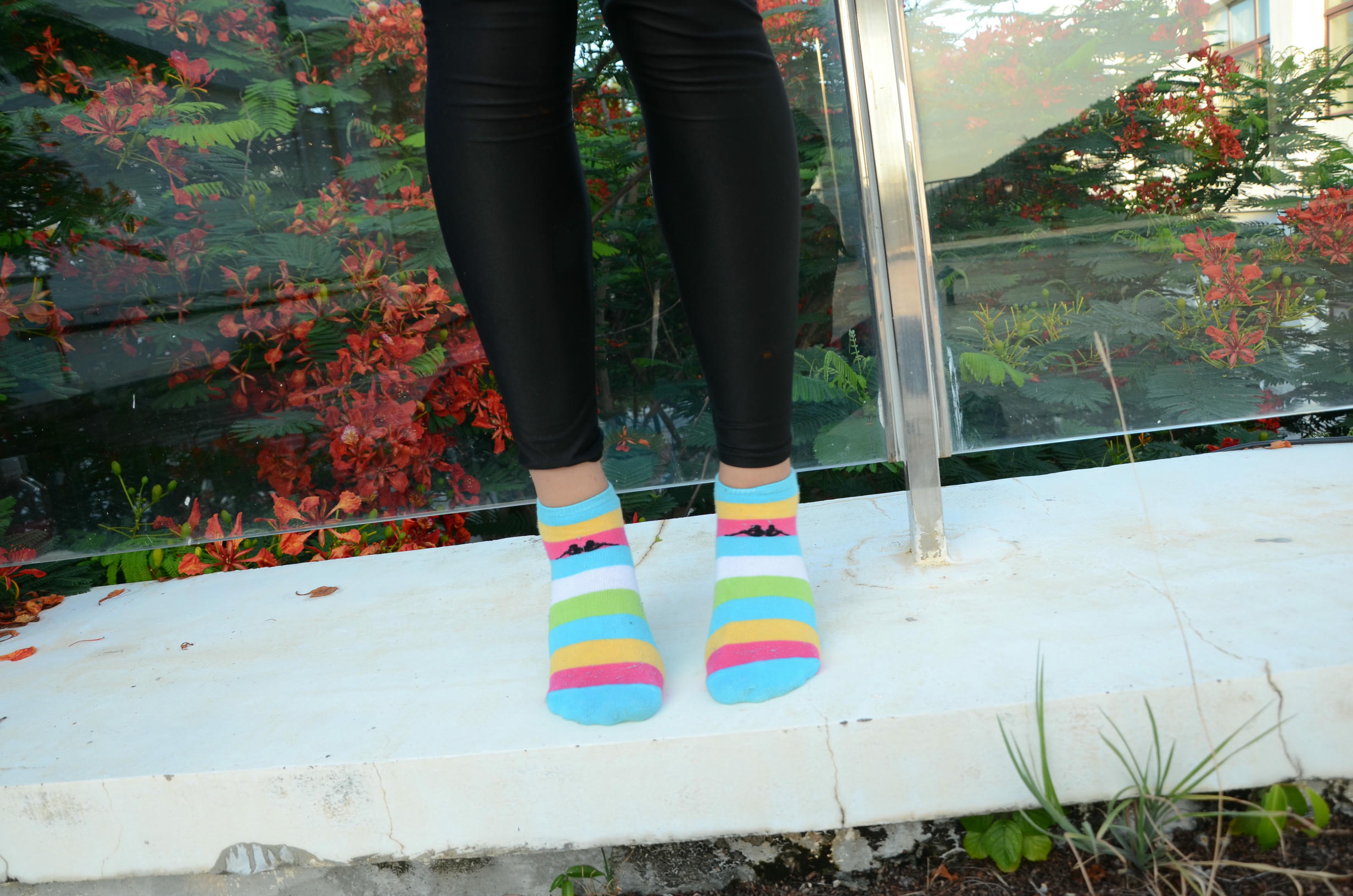 [战前女神] 恋足美腿棉袜女神级摄影套图 132 [102P+243M]_第5集