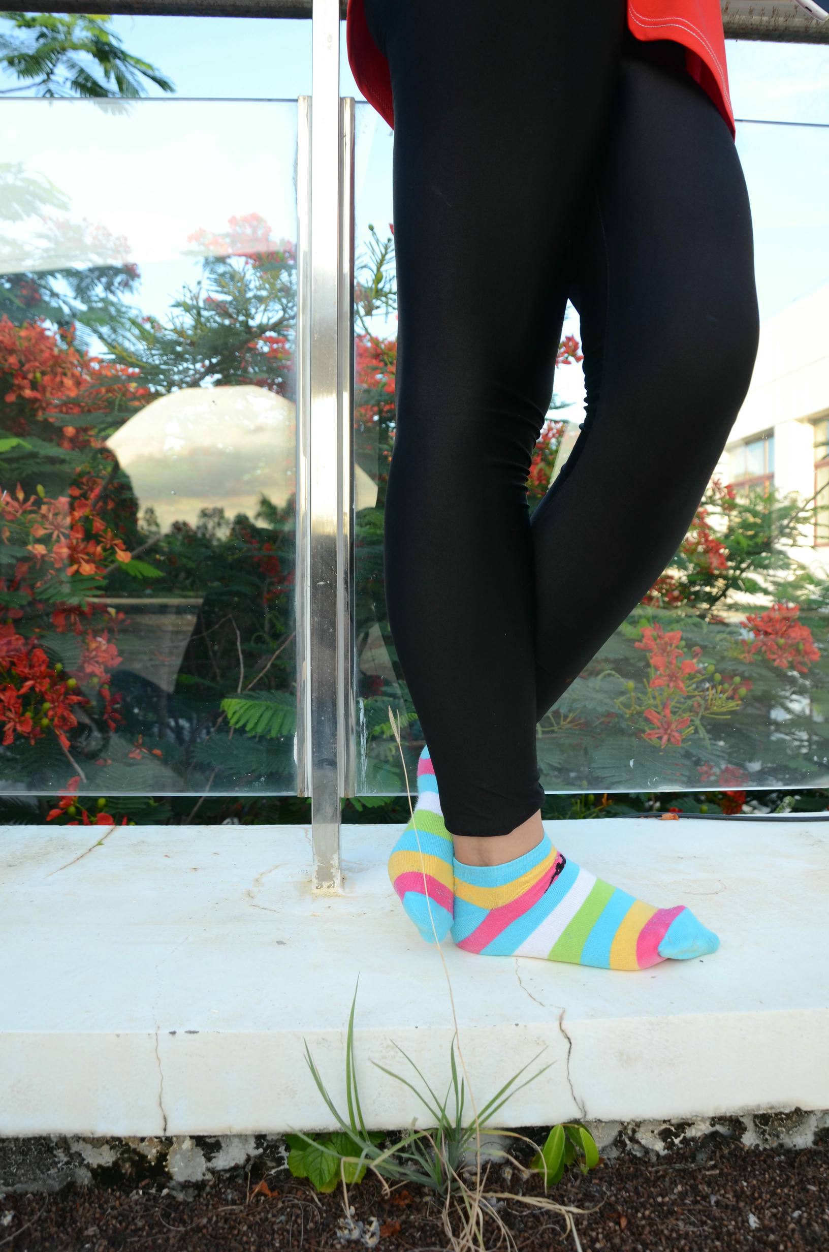 [战前女神] 恋足美腿棉袜女神级摄影套图 132 [102P+243M]_第5集