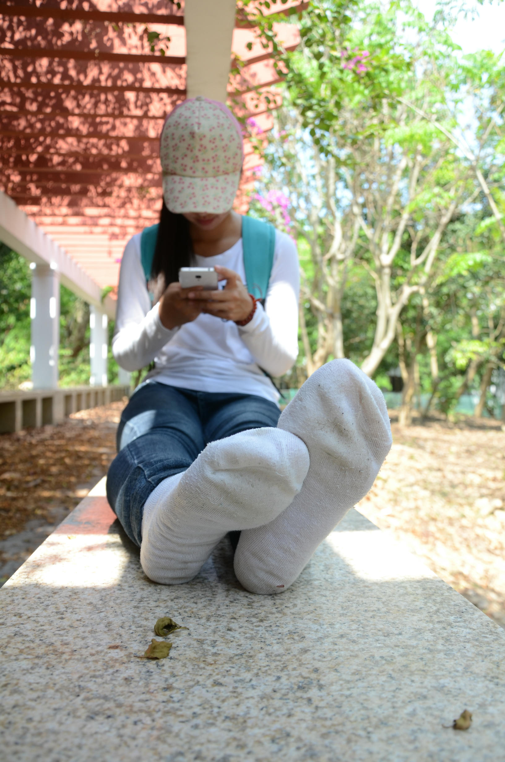 [战前女神] 恋足美腿棉袜女神级摄影套图 133 [41P+240M]_第1集