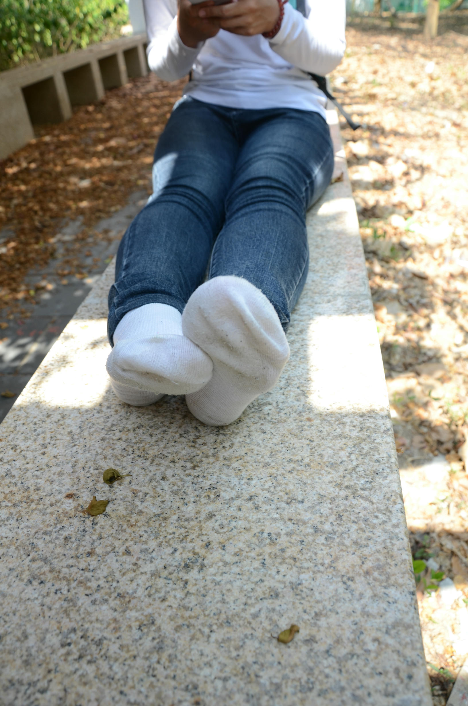 [战前女神] 恋足美腿棉袜女神级摄影套图 133 [41P+240M]_第1集