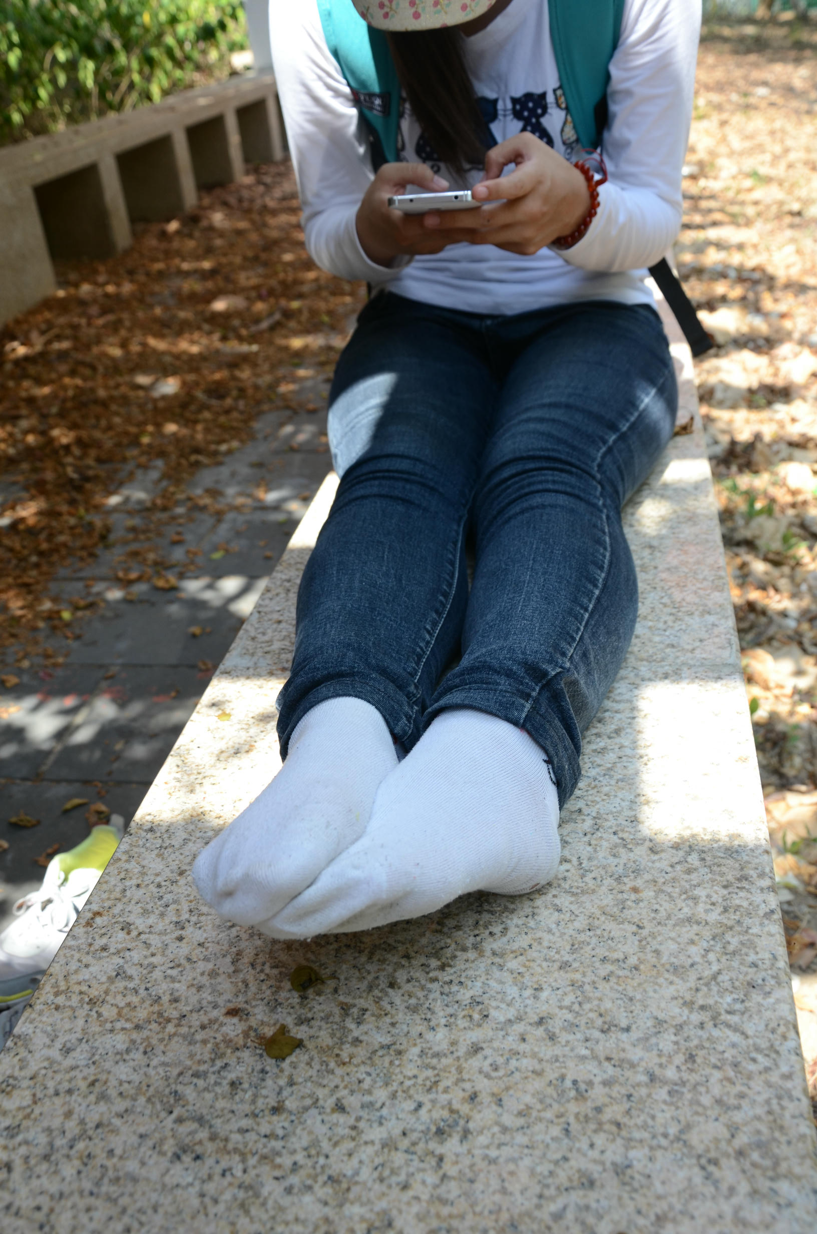 [战前女神] 恋足美腿棉袜女神级摄影套图 133 [41P+240M]_第2集