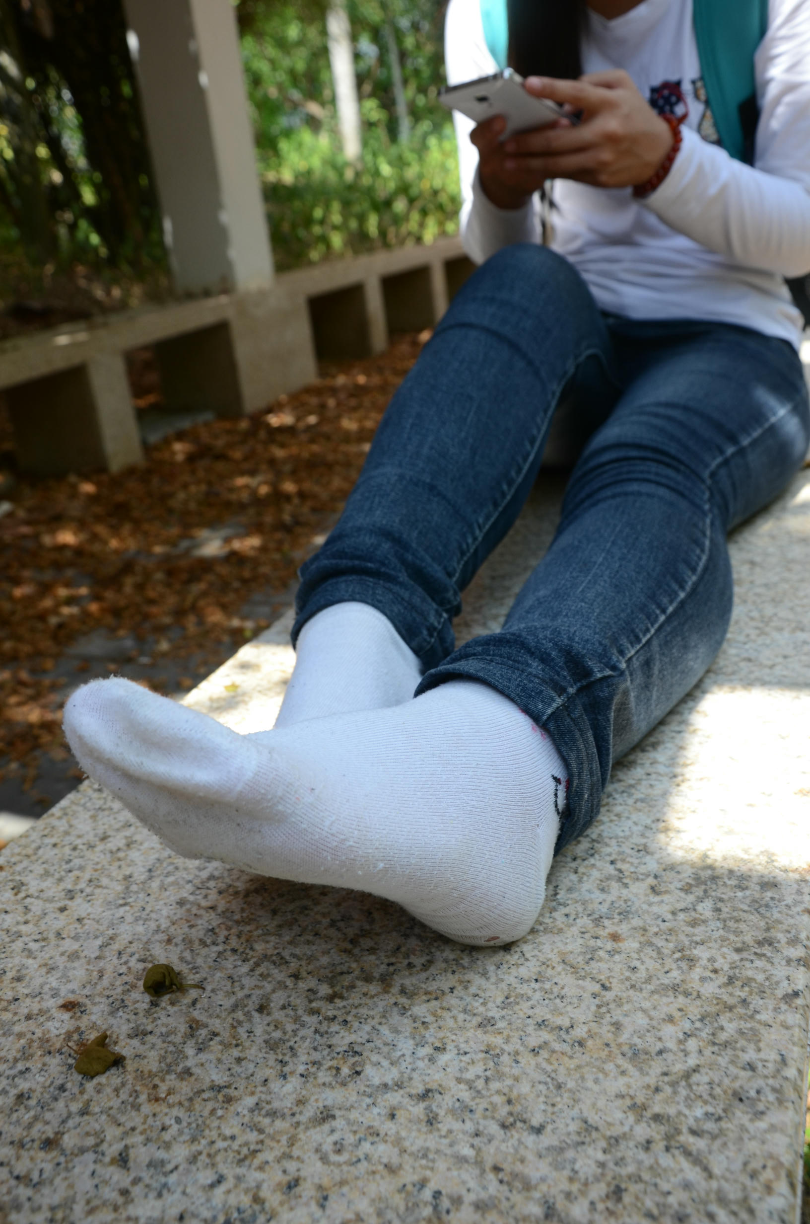 [战前女神] 恋足美腿棉袜女神级摄影套图 133 [41P+240M]_第2集