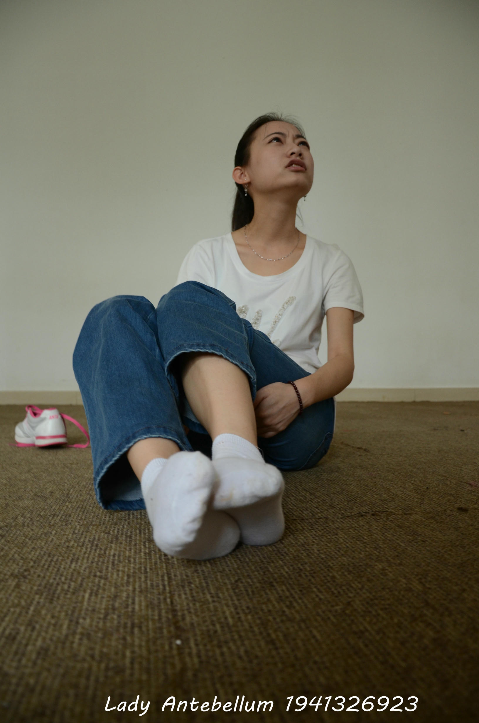 [战前女神] 恋足美腿棉袜女神级摄影套图 134 [221P+352M]_第6集