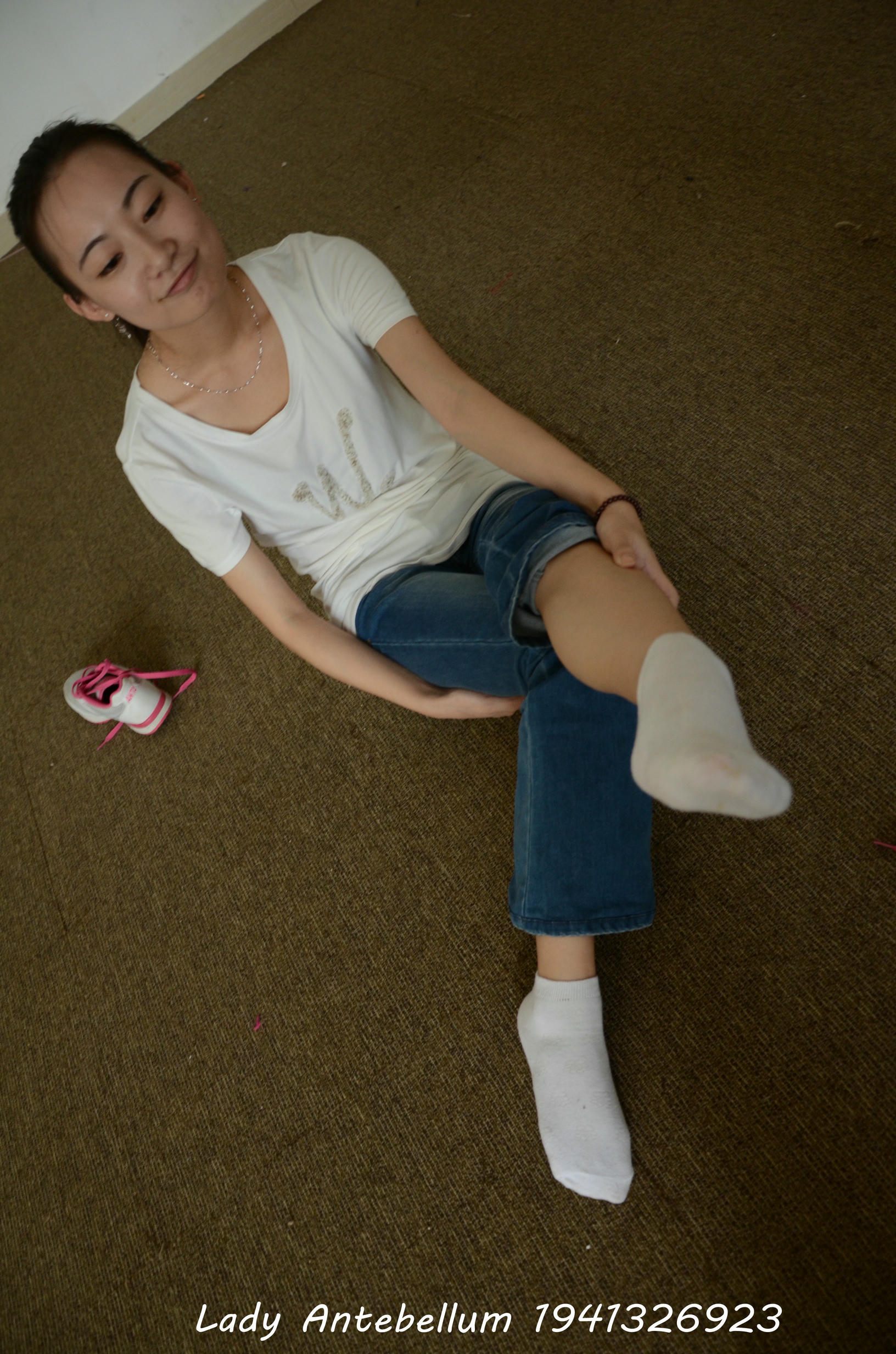 [战前女神] 恋足美腿棉袜女神级摄影套图 134 [221P+352M]_第6集