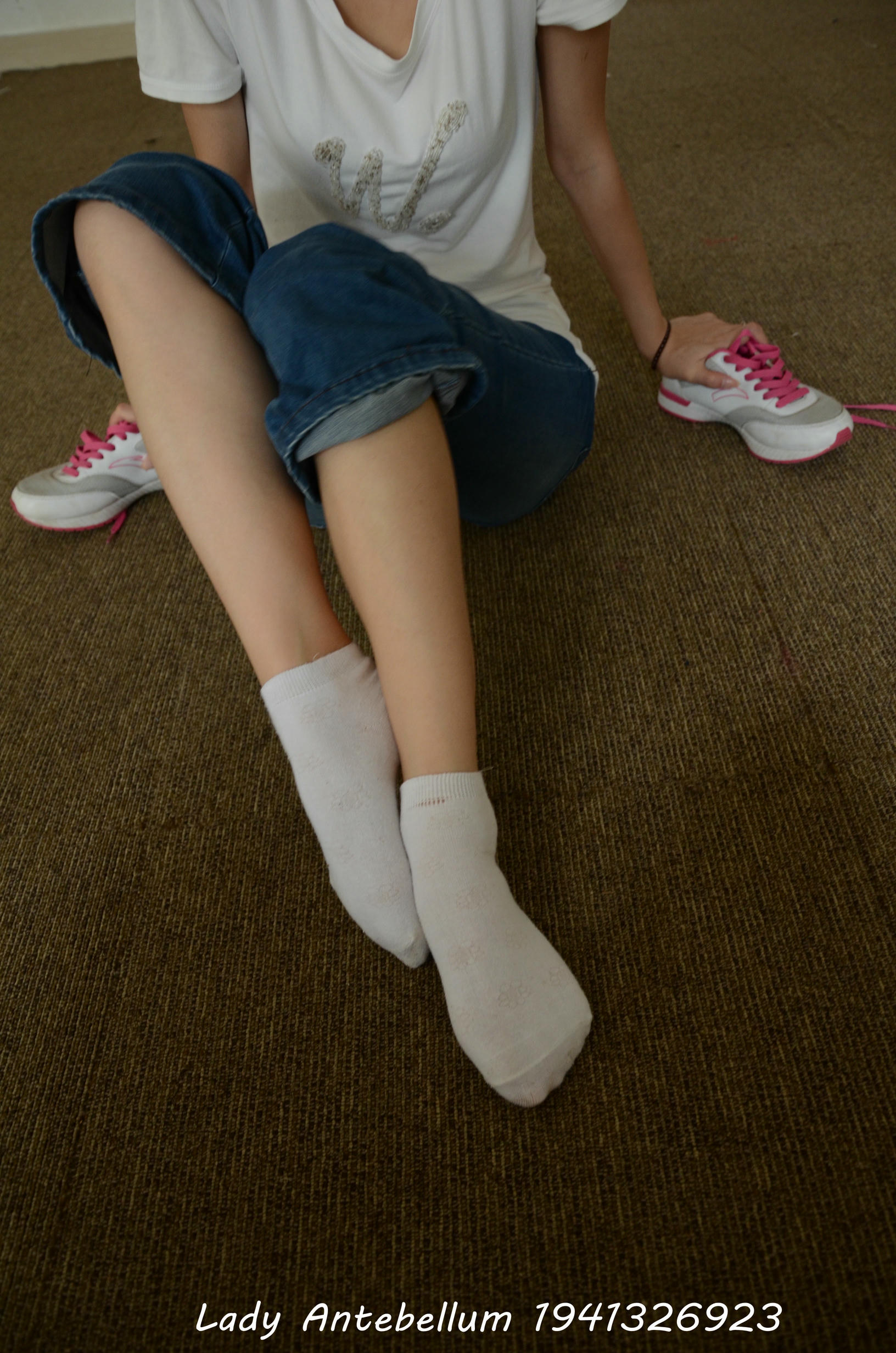 [战前女神] 恋足美腿棉袜女神级摄影套图 134 [221P+352M]_第6集