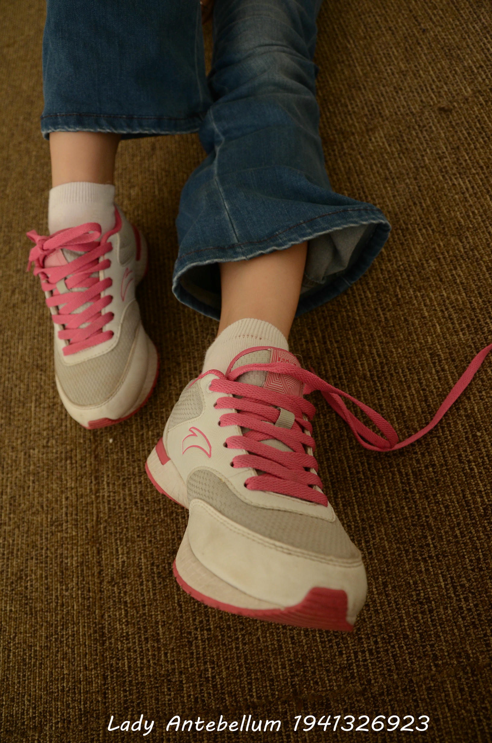 [战前女神] 恋足美腿棉袜女神级摄影套图 134 [221P+352M]_第1集