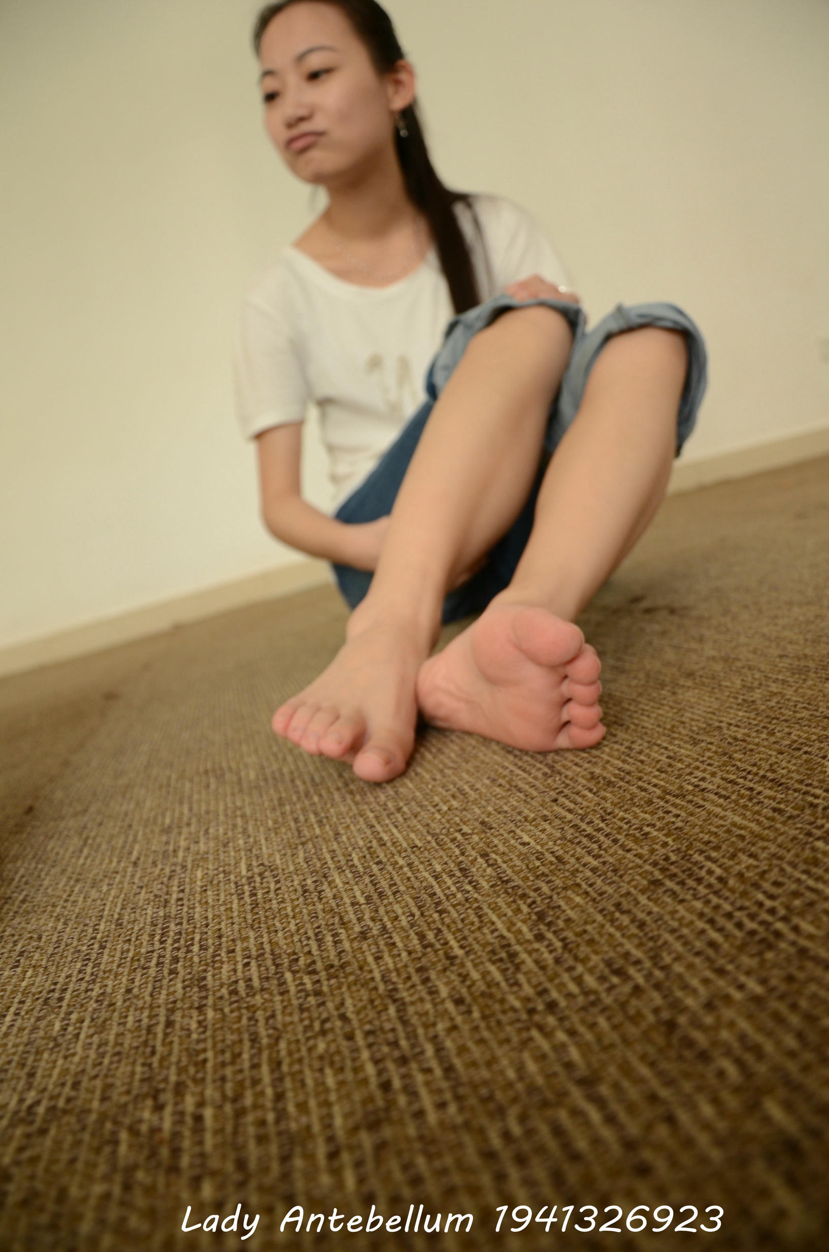 [战前女神] 恋足美腿棉袜女神级摄影套图 134 [221P+352M]_第8集