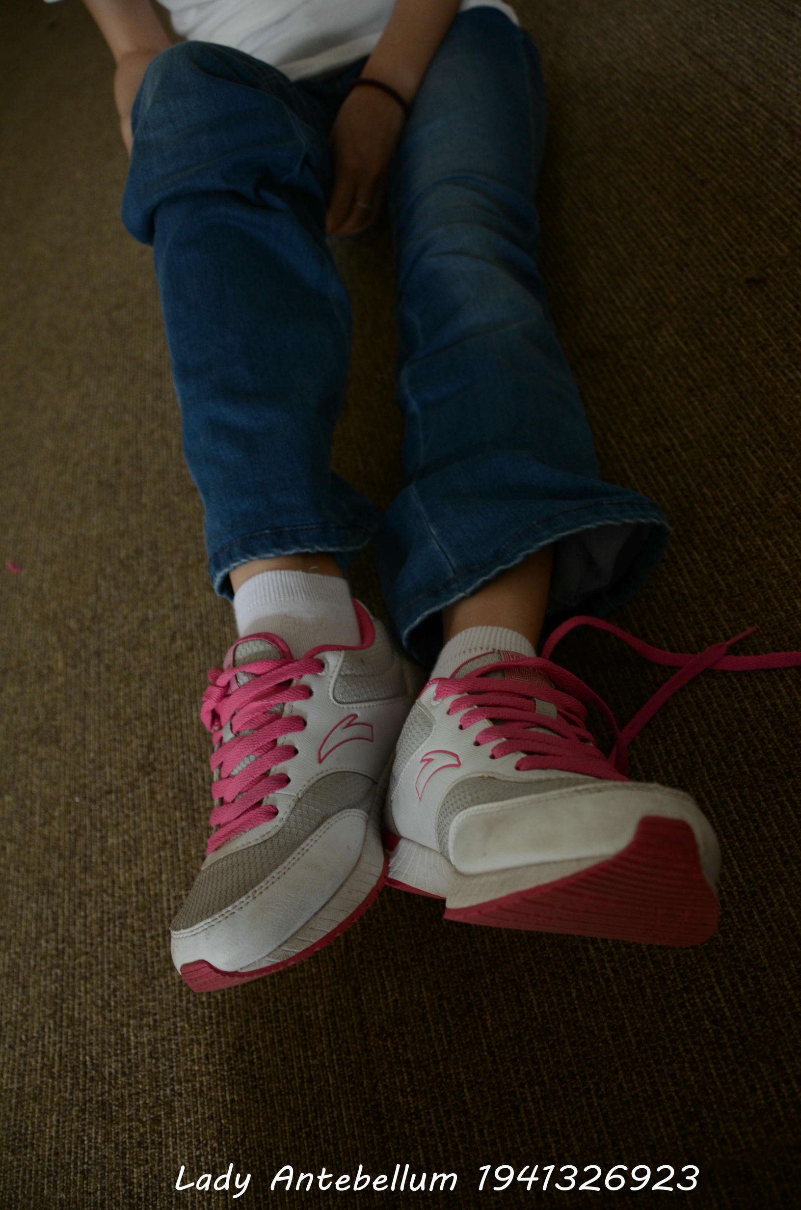 [战前女神] 恋足美腿棉袜女神级摄影套图 134 [221P+352M]_第2集