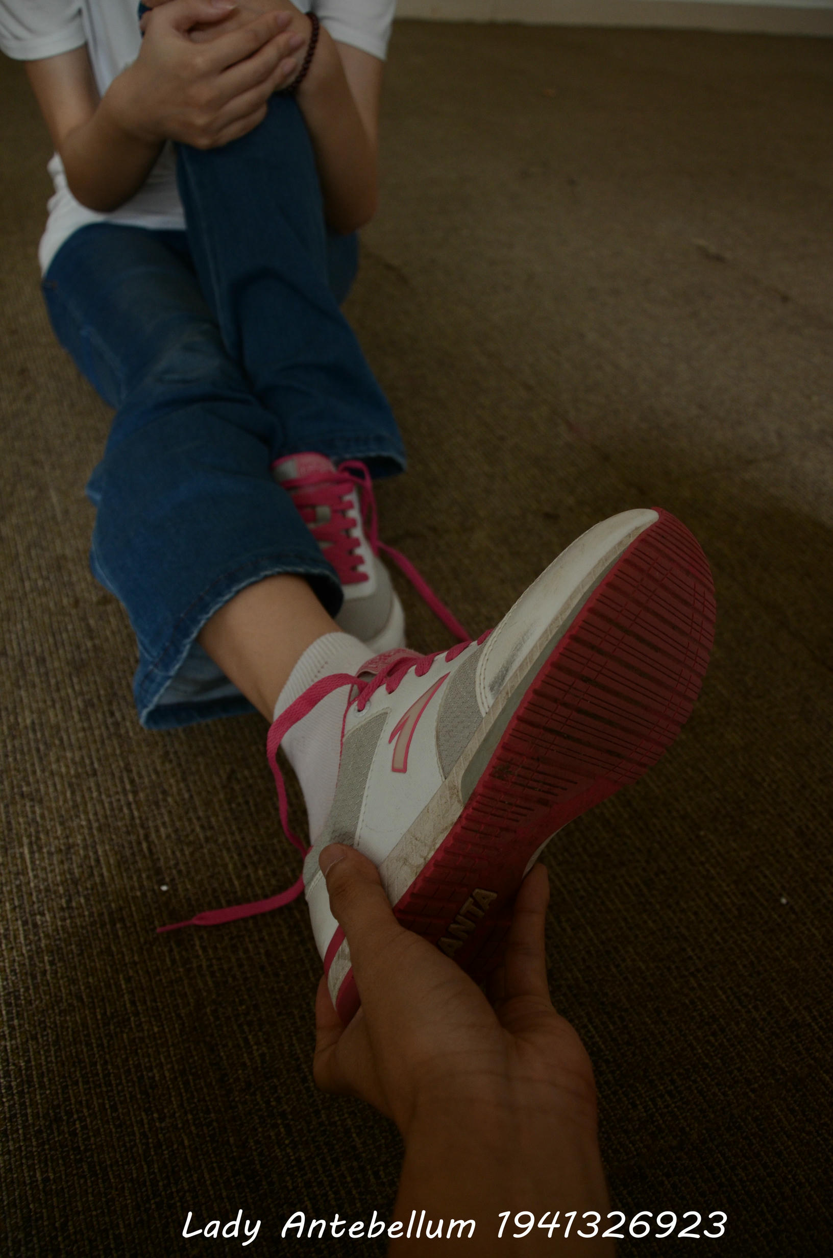 [战前女神] 恋足美腿棉袜女神级摄影套图 134 [221P+352M]_第2集