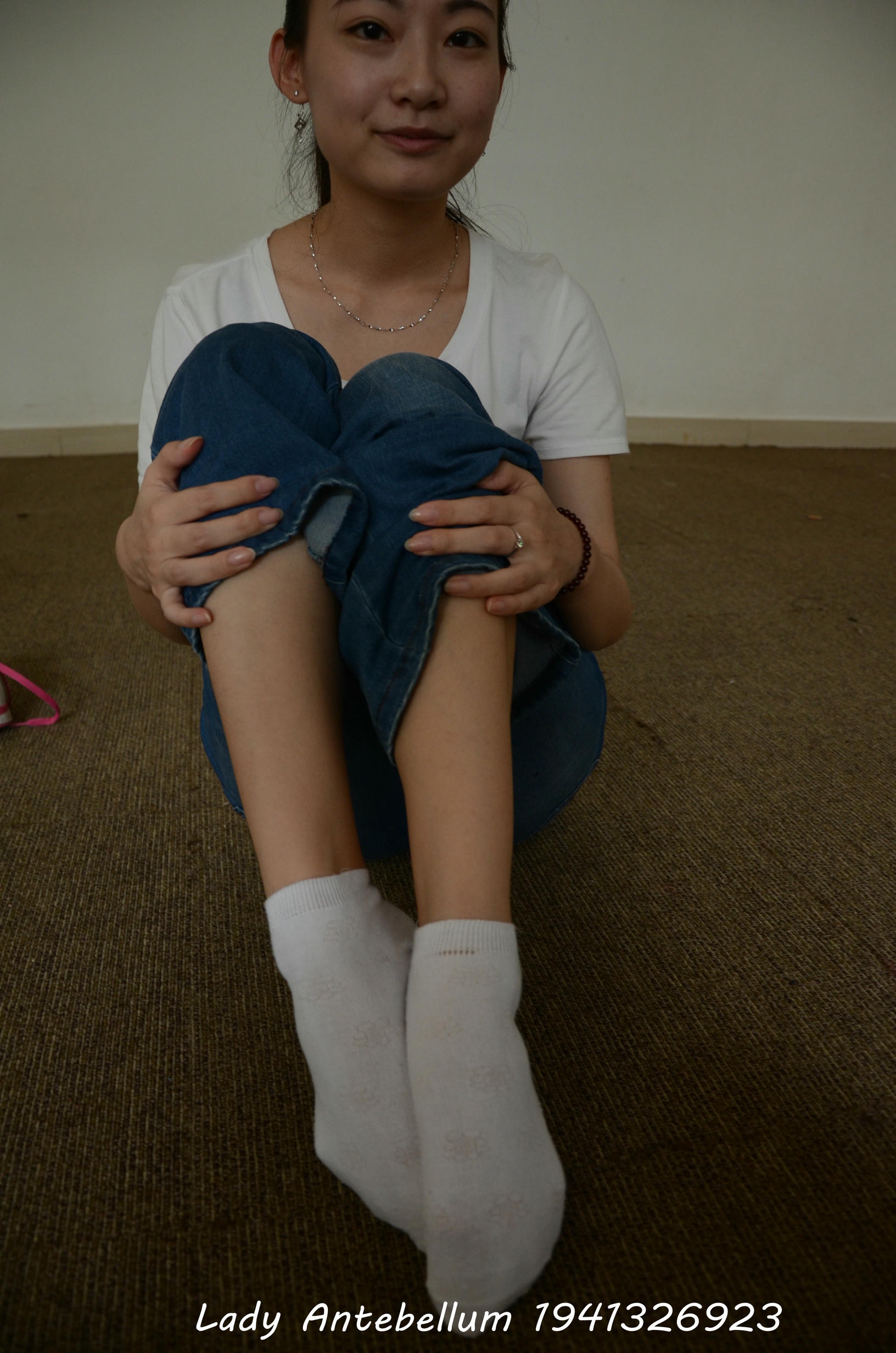 [战前女神] 恋足美腿棉袜女神级摄影套图 134 [221P+352M]_第4集