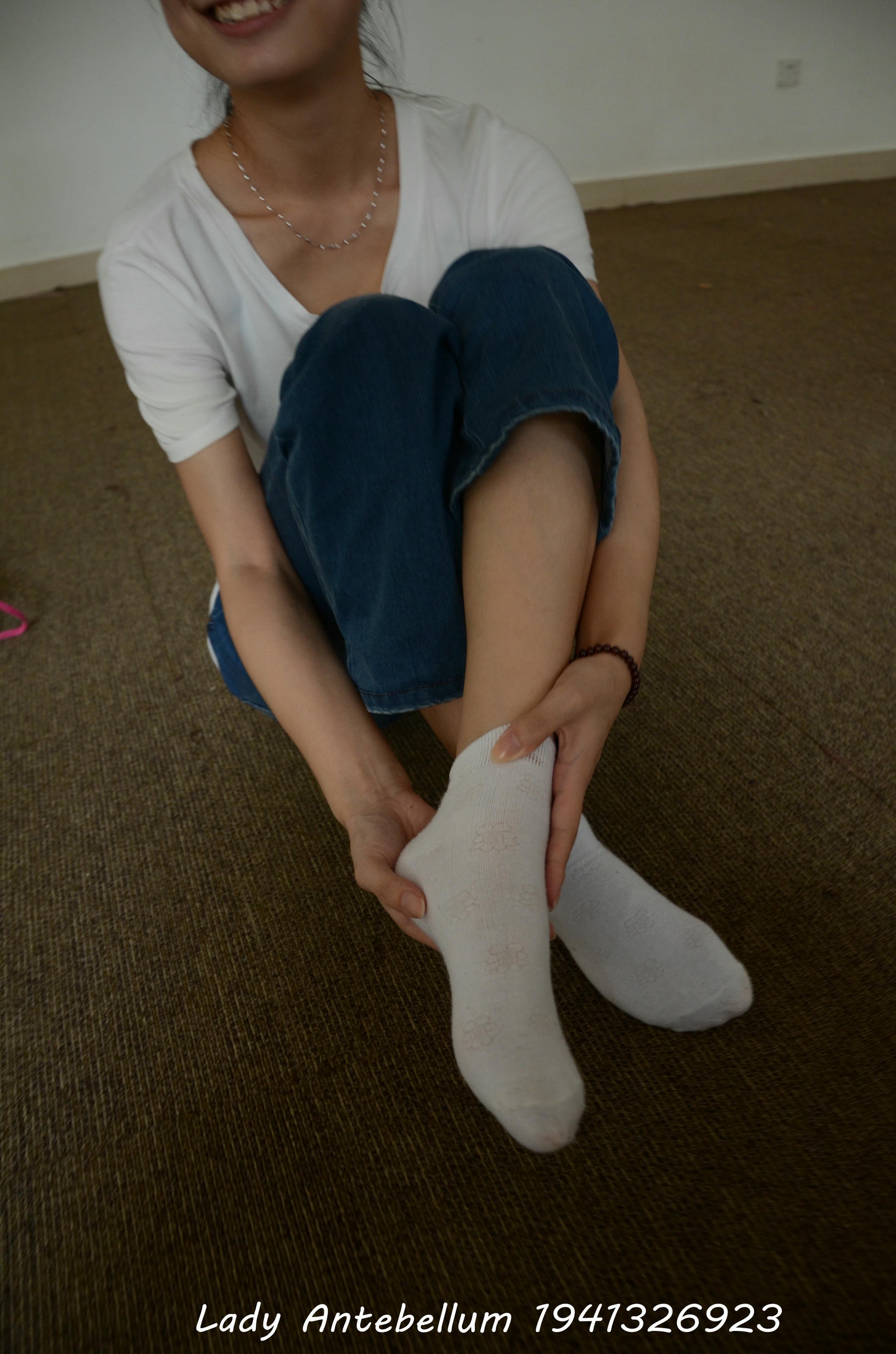 [战前女神] 恋足美腿棉袜女神级摄影套图 134 [221P+352M]_第5集