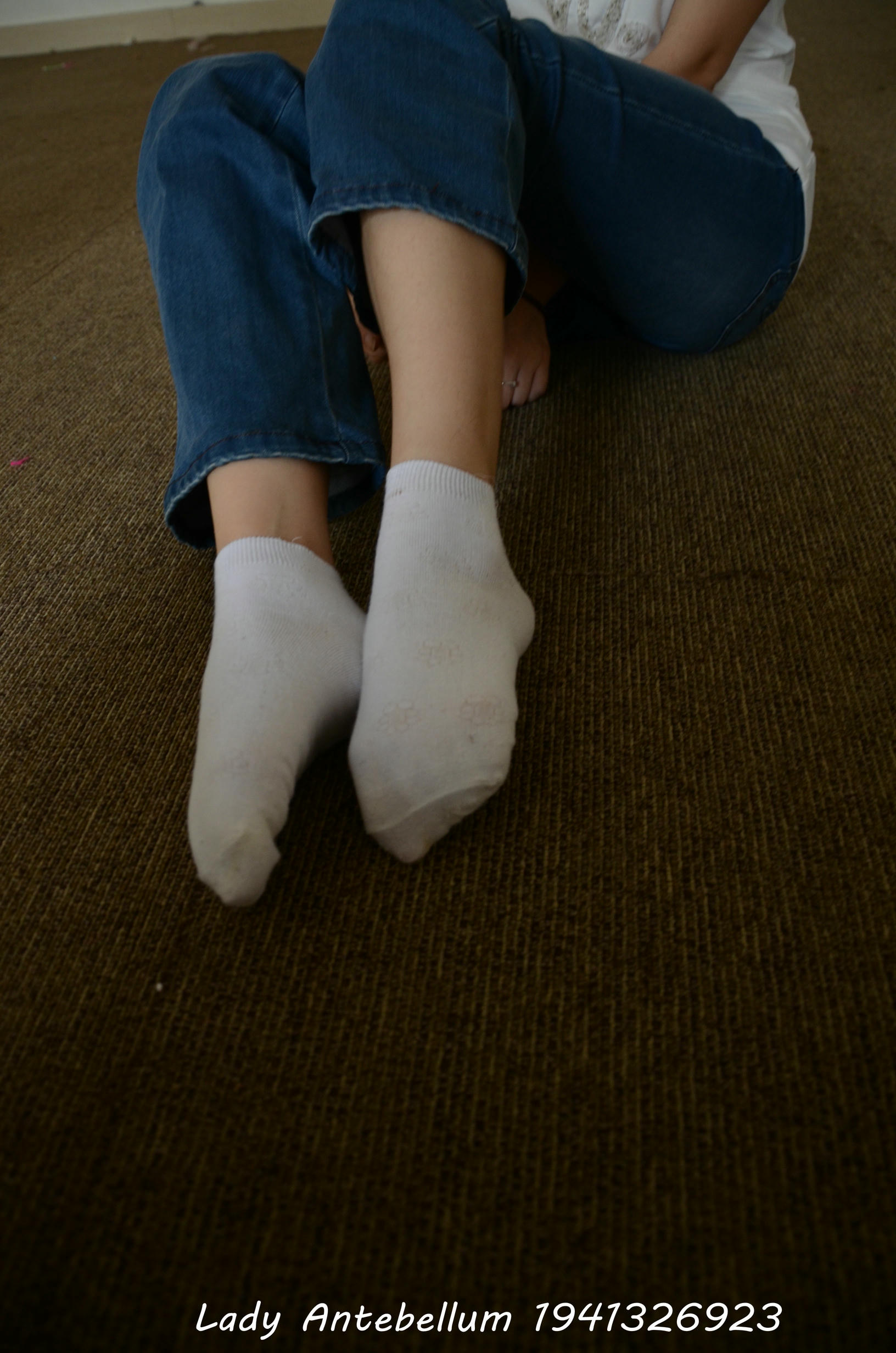 [战前女神] 恋足美腿棉袜女神级摄影套图 134 [221P+352M]_第5集