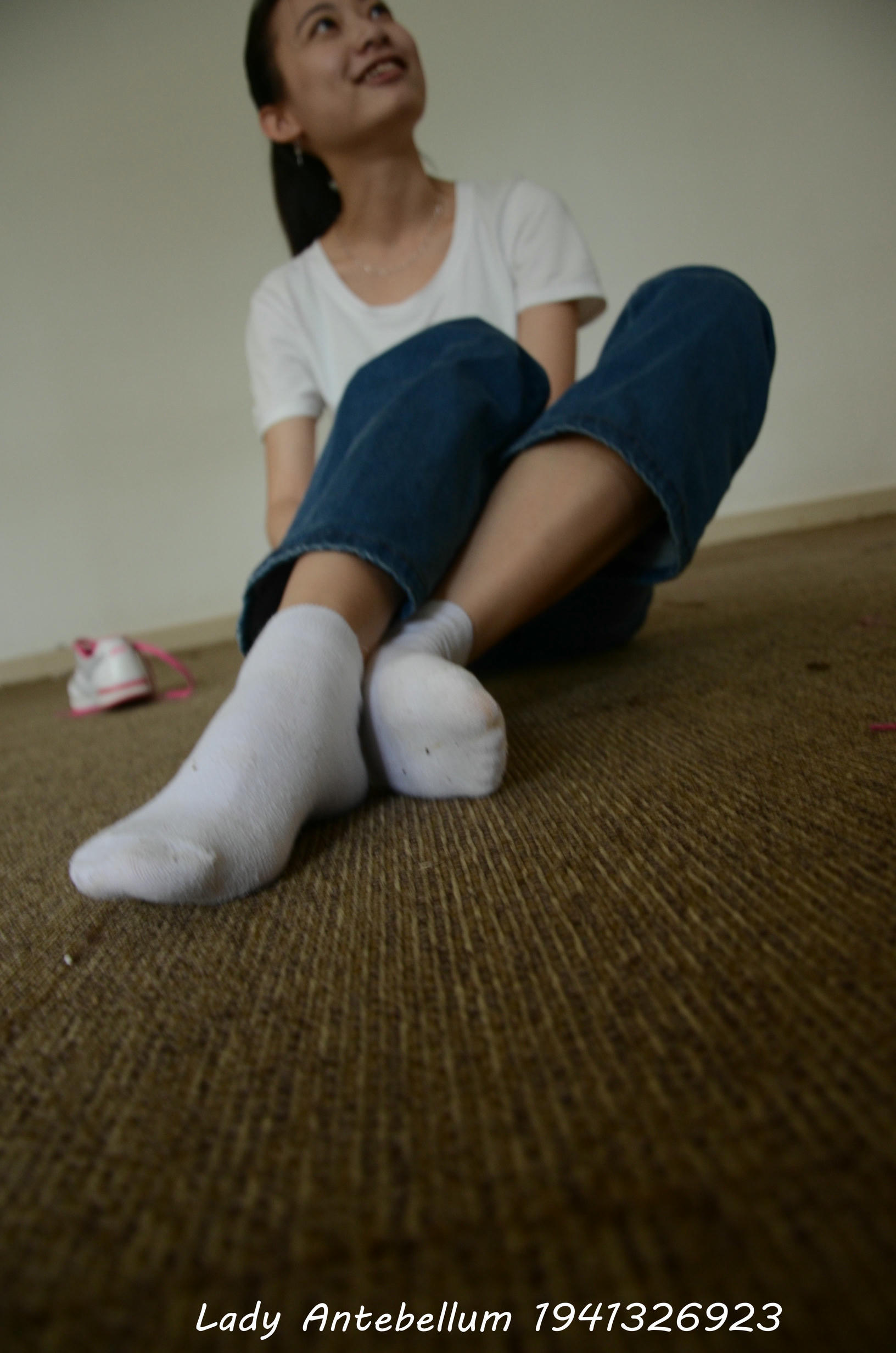 [战前女神] 恋足美腿棉袜女神级摄影套图 134 [221P+352M]_第5集