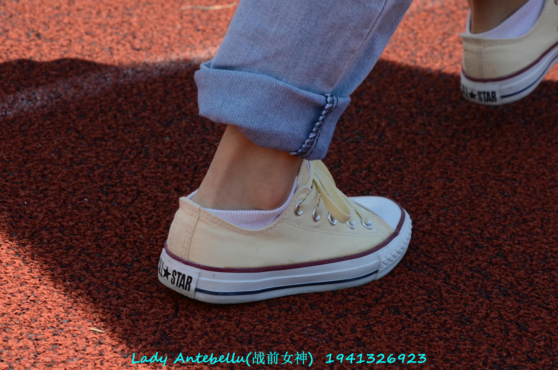 [战前女神] 恋足美腿棉袜女神级摄影套图 135 [232P+338M]_第1集