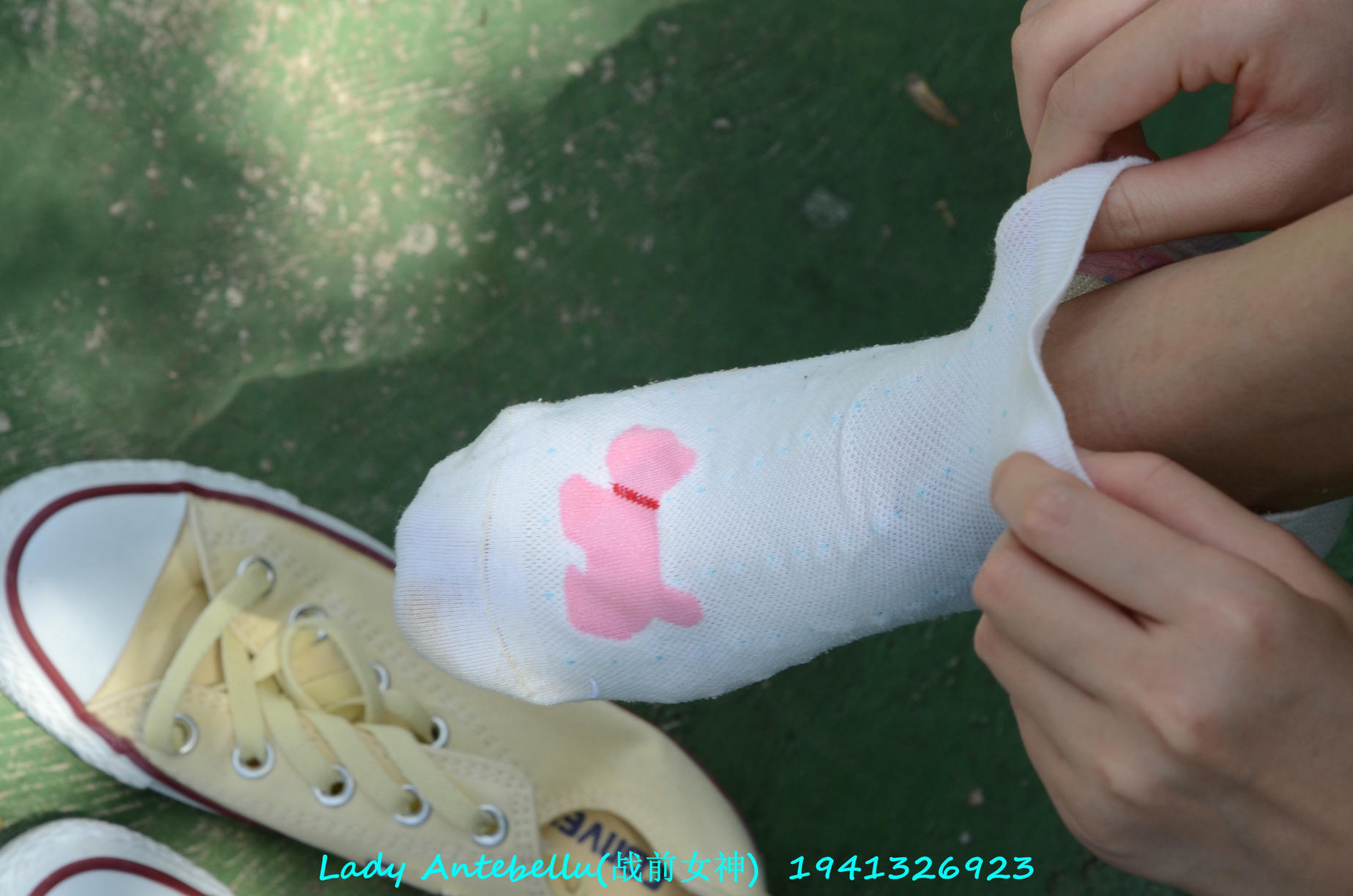 [战前女神] 恋足美腿棉袜女神级摄影套图 135 [232P+338M]_第9集