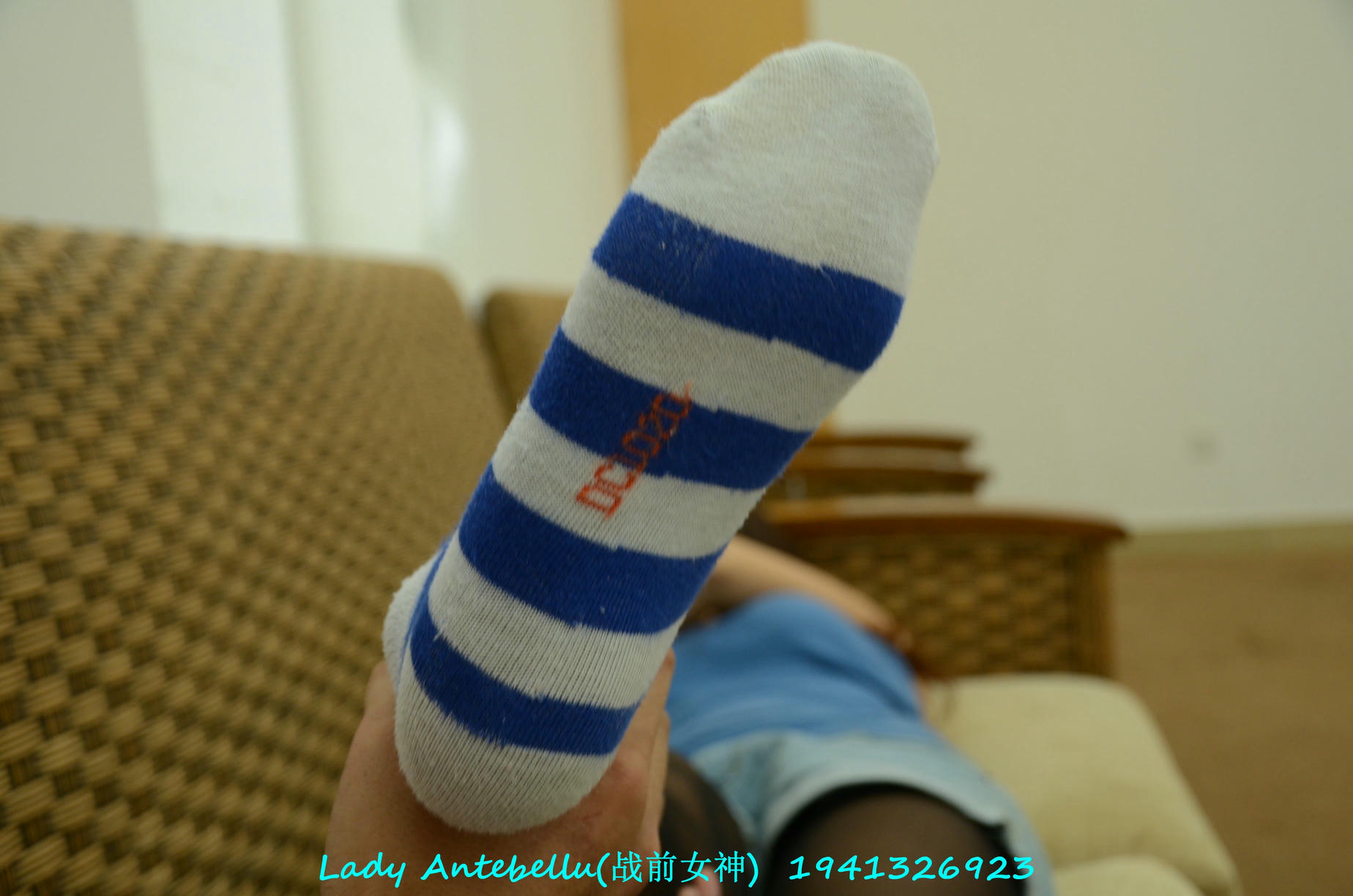 [战前女神] 恋足美腿棉袜女神级摄影套图 136 [289P+224M]_第8集