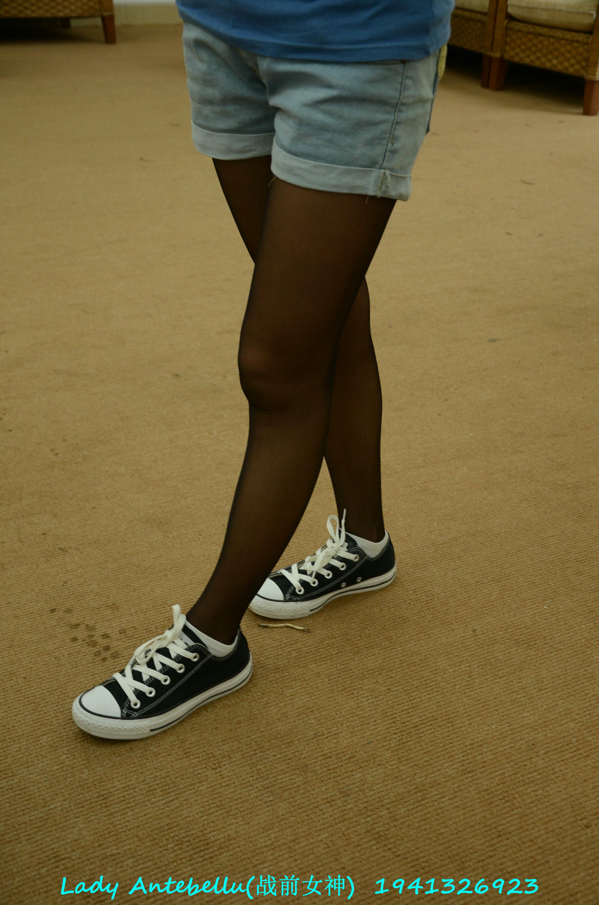 [战前女神] 恋足美腿棉袜女神级摄影套图 136 [289P+224M]_第1集