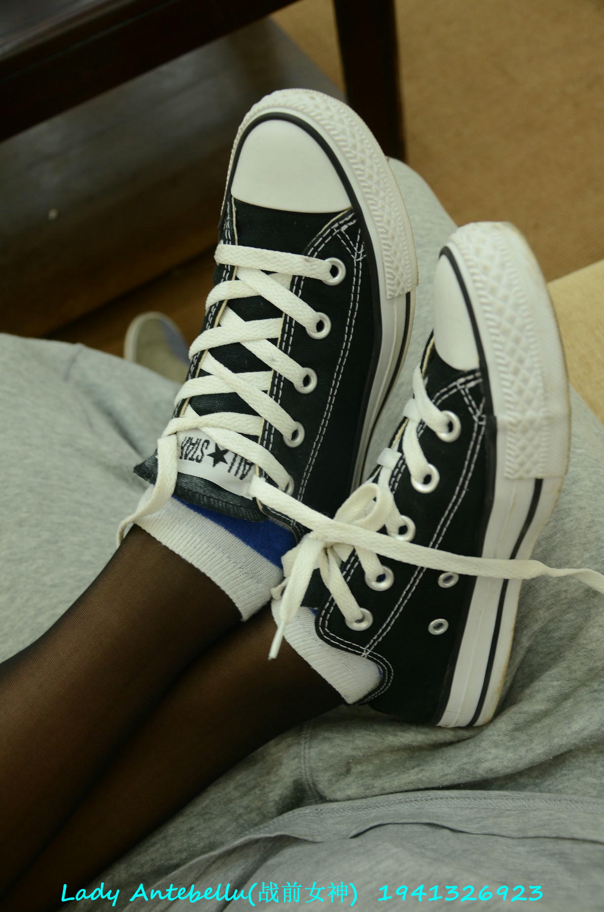 [战前女神] 恋足美腿棉袜女神级摄影套图 136 [289P+224M]_第3集