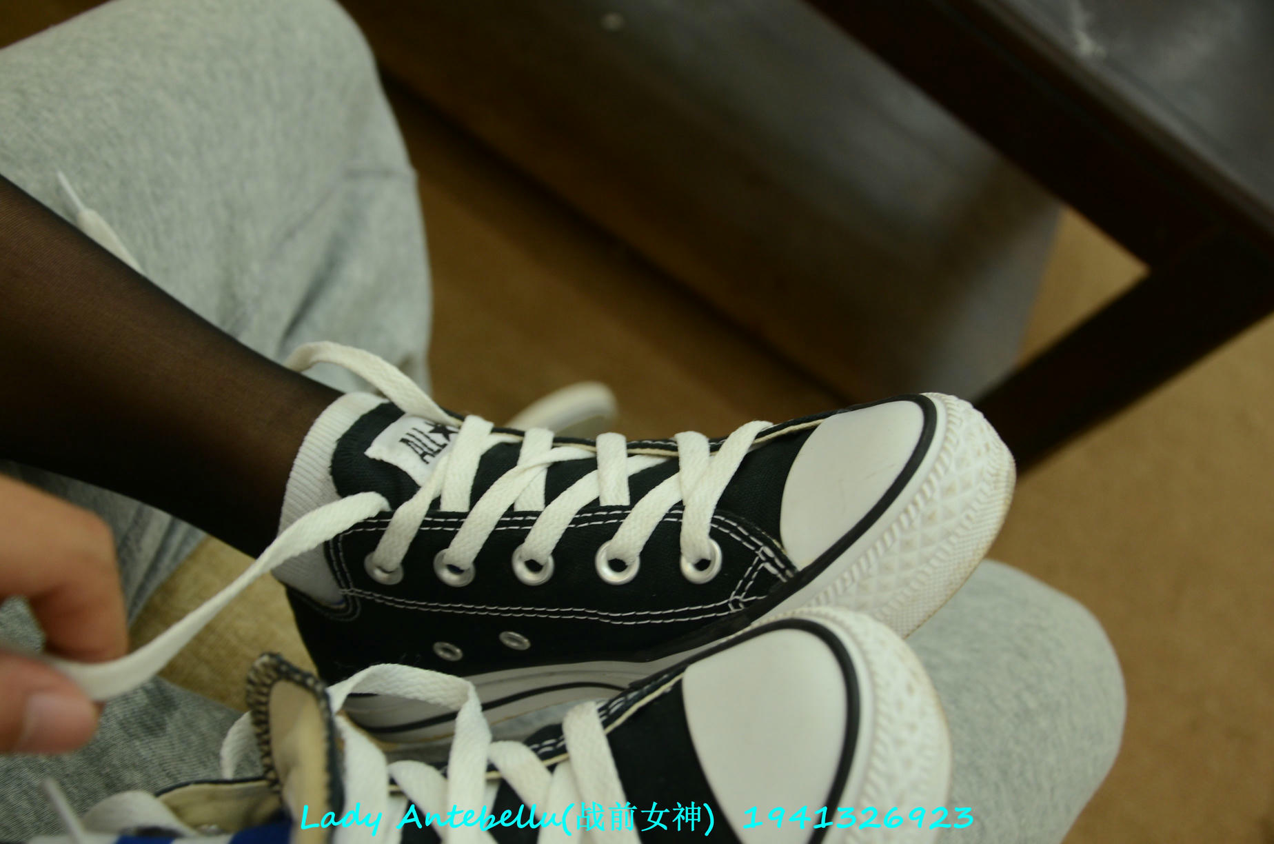 [战前女神] 恋足美腿棉袜女神级摄影套图 136 [289P+224M]_第3集