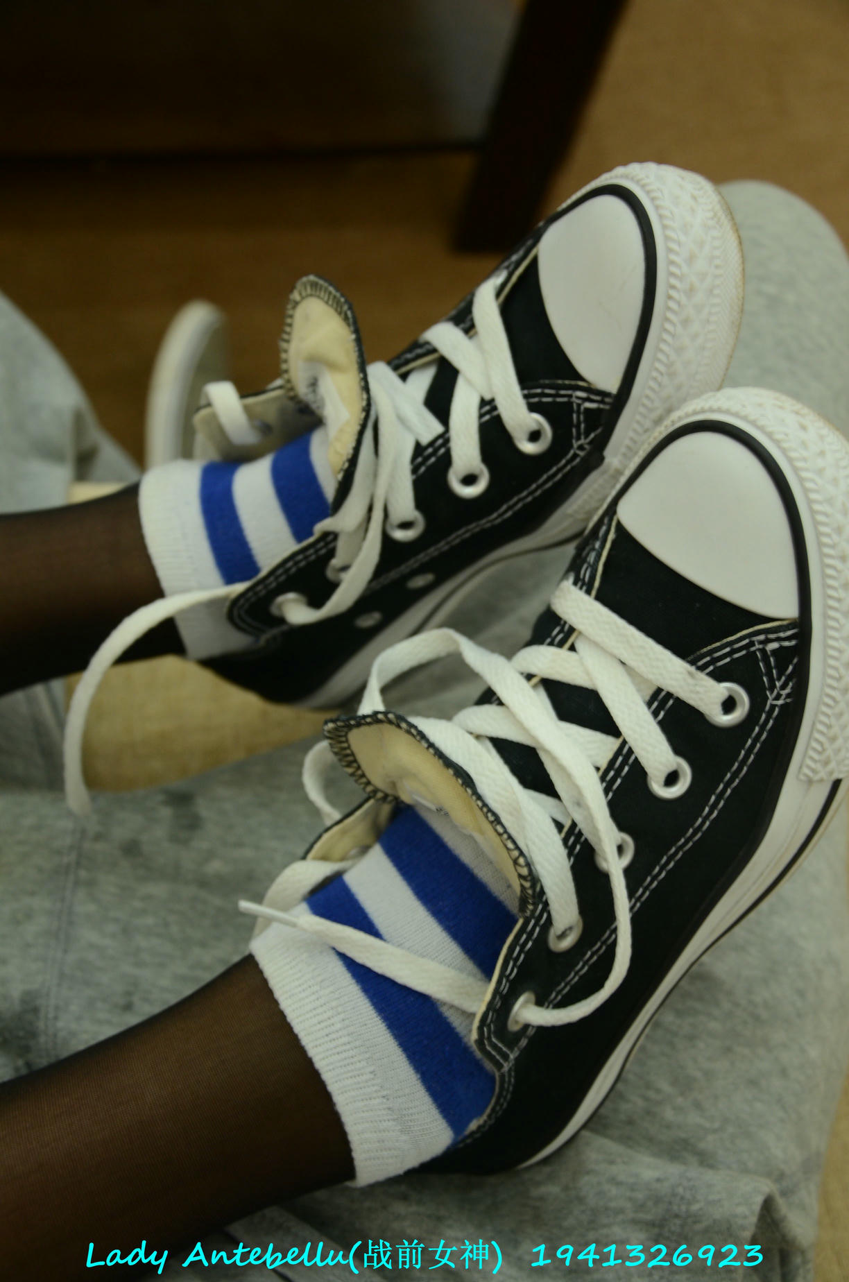 [战前女神] 恋足美腿棉袜女神级摄影套图 136 [289P+224M]_第3集