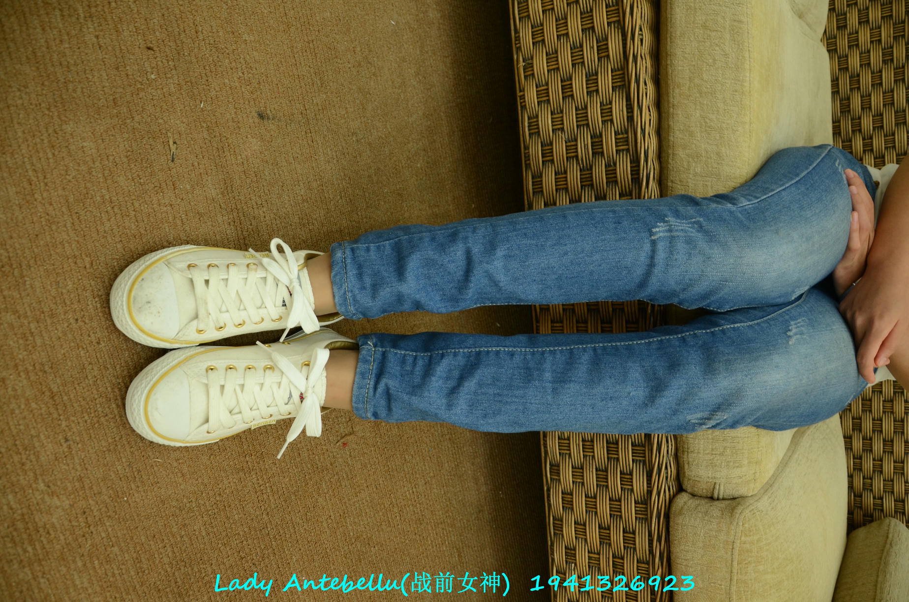 [战前女神] 恋足美腿棉袜女神级摄影套图 137 [130P+149M]_第1集