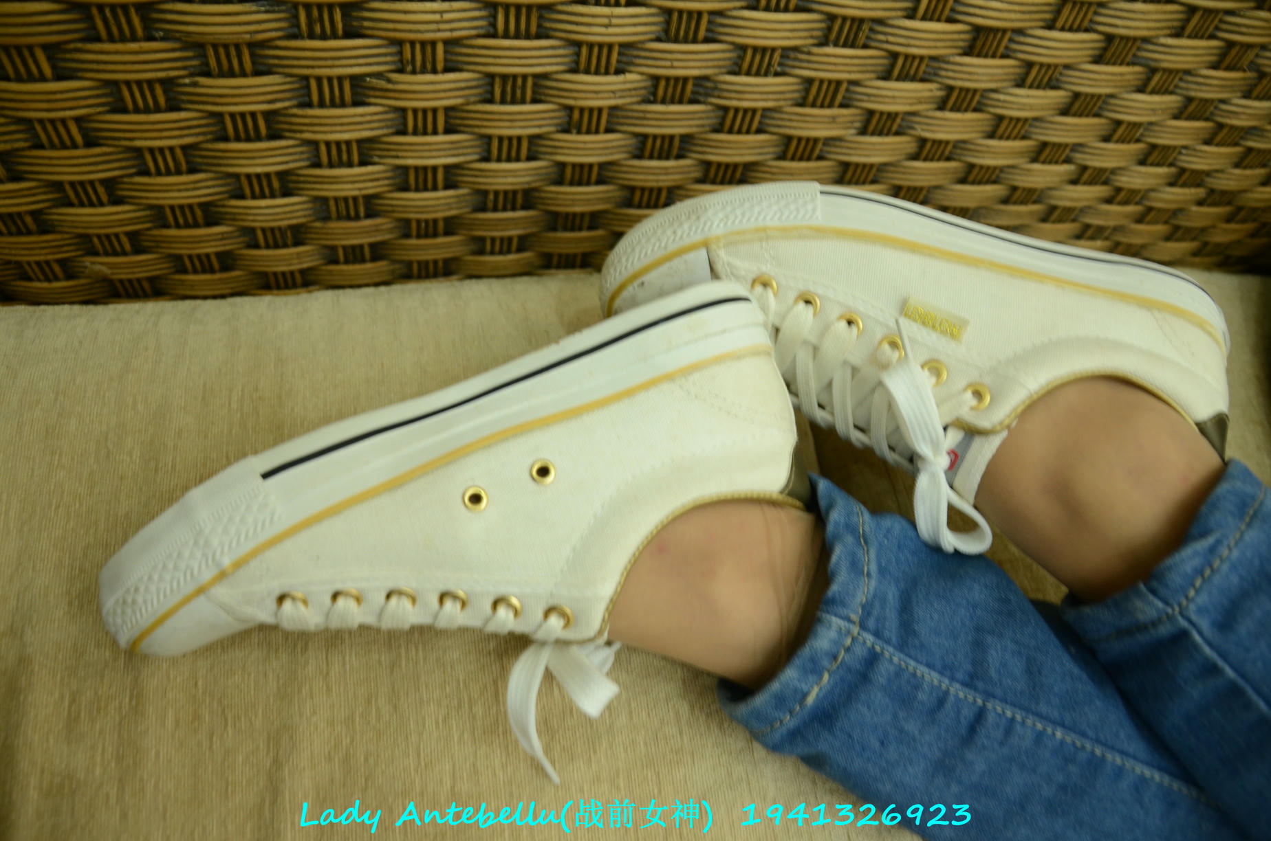 [战前女神] 恋足美腿棉袜女神级摄影套图 137 [130P+149M]_第2集