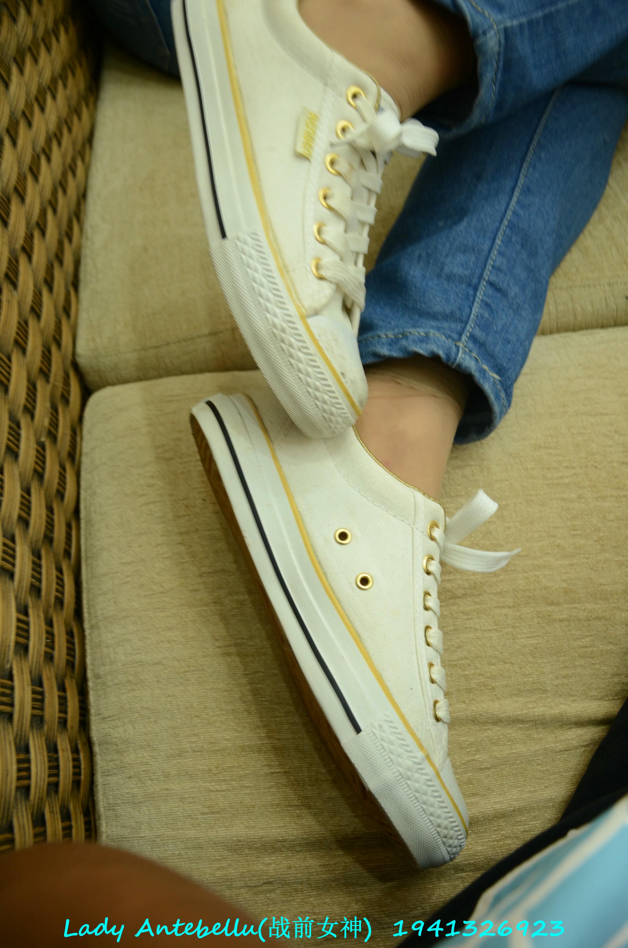 [战前女神] 恋足美腿棉袜女神级摄影套图 137 [130P+149M]_第2集