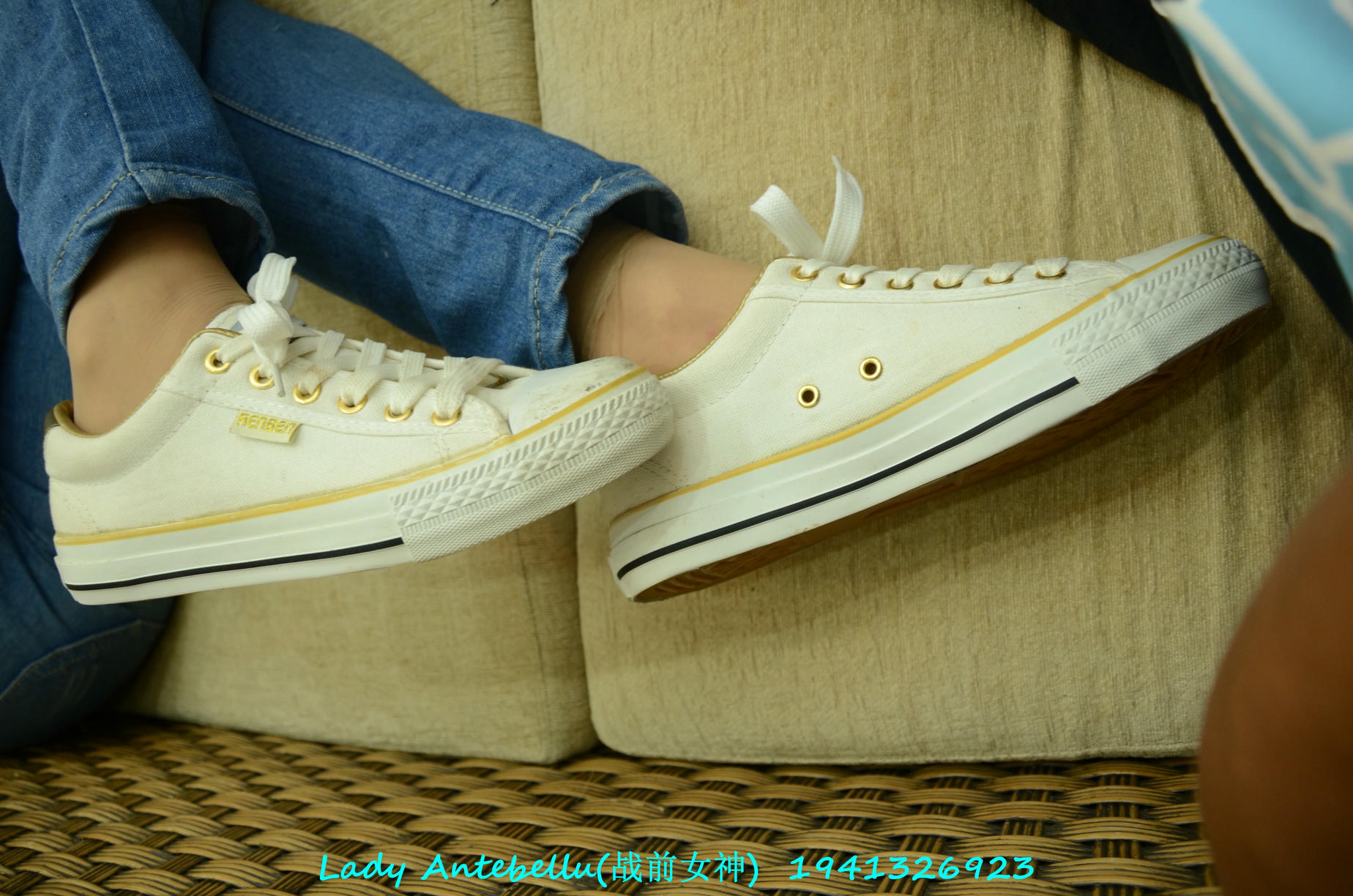 [战前女神] 恋足美腿棉袜女神级摄影套图 137 [130P+149M]_第2集