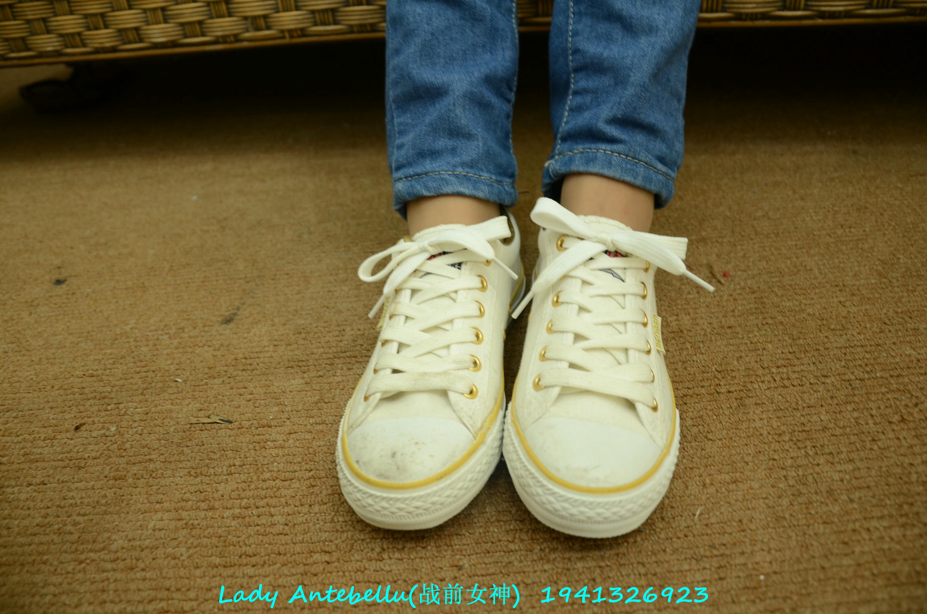 [战前女神] 恋足美腿棉袜女神级摄影套图 137 [130P+149M]_第1集