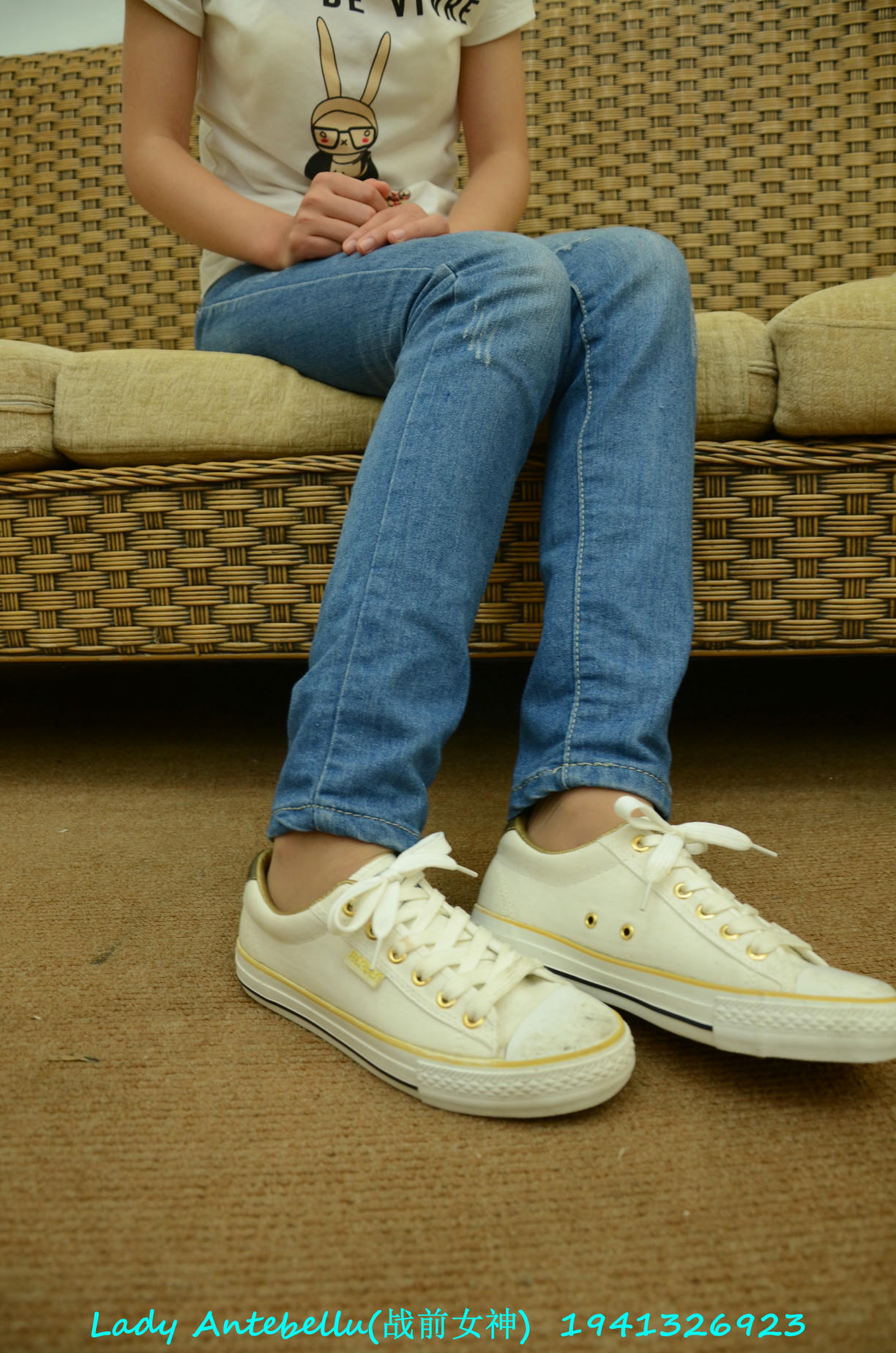 [战前女神] 恋足美腿棉袜女神级摄影套图 137 [130P+149M]_第1集