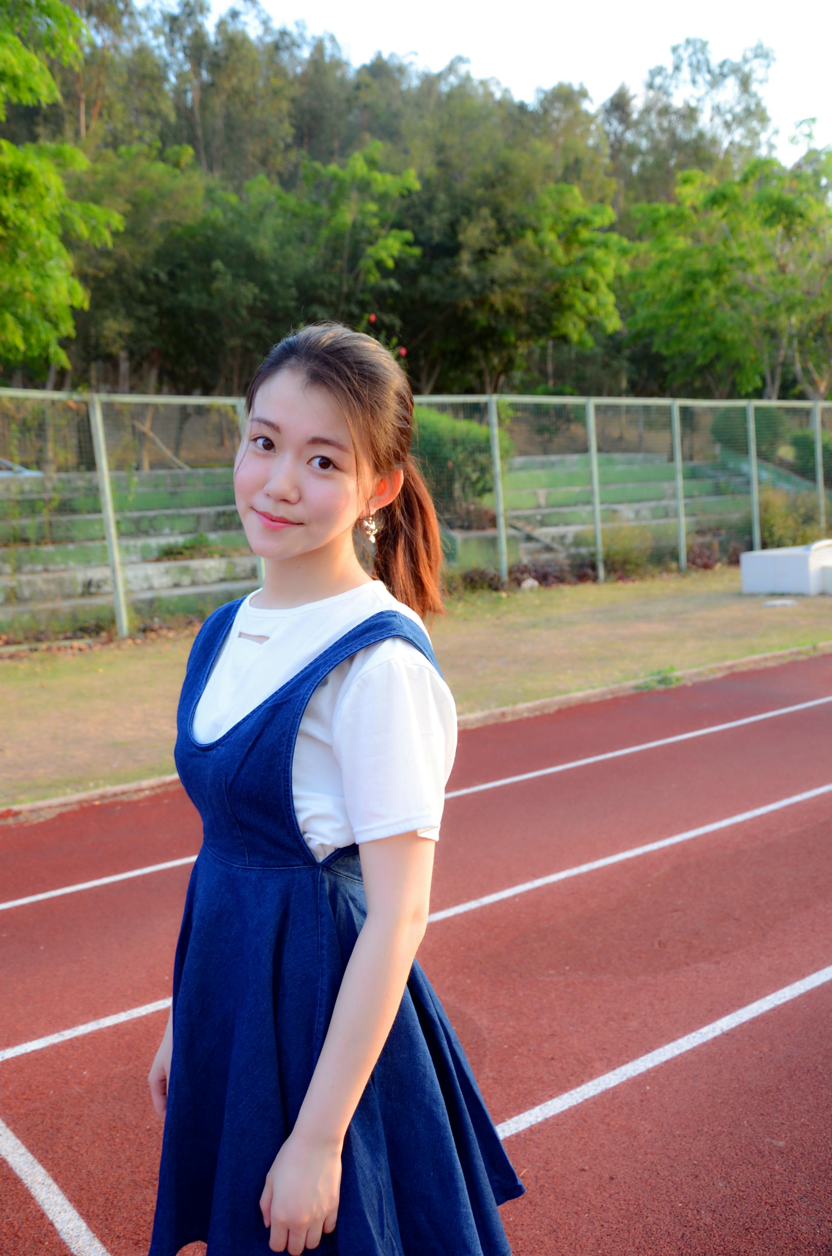 [战前女神] 恋足美腿棉袜女神级摄影套图 138 [115P+274M]_第1集