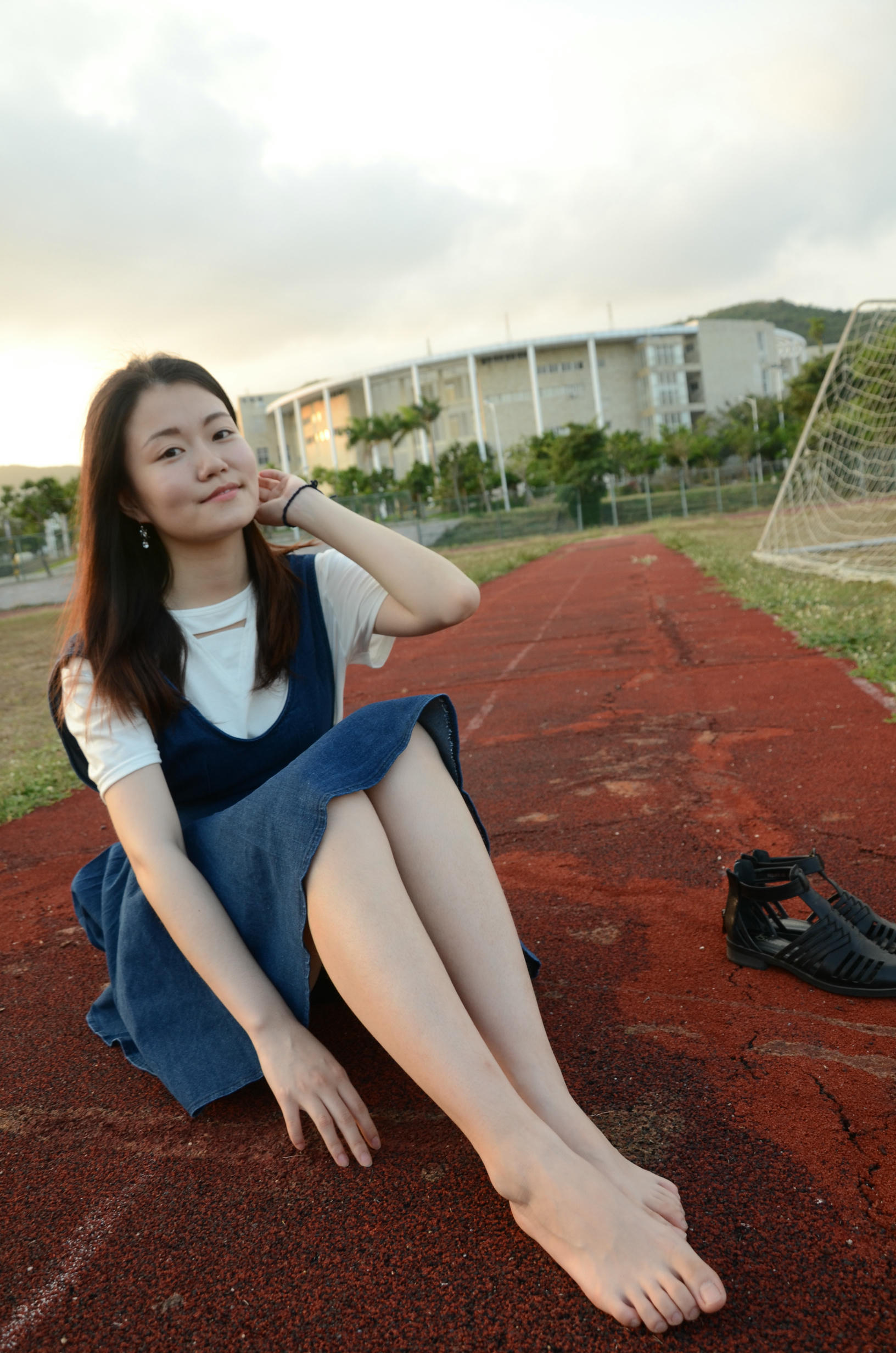 [战前女神] 恋足美腿棉袜女神级摄影套图 138 [115P+274M]_第1集