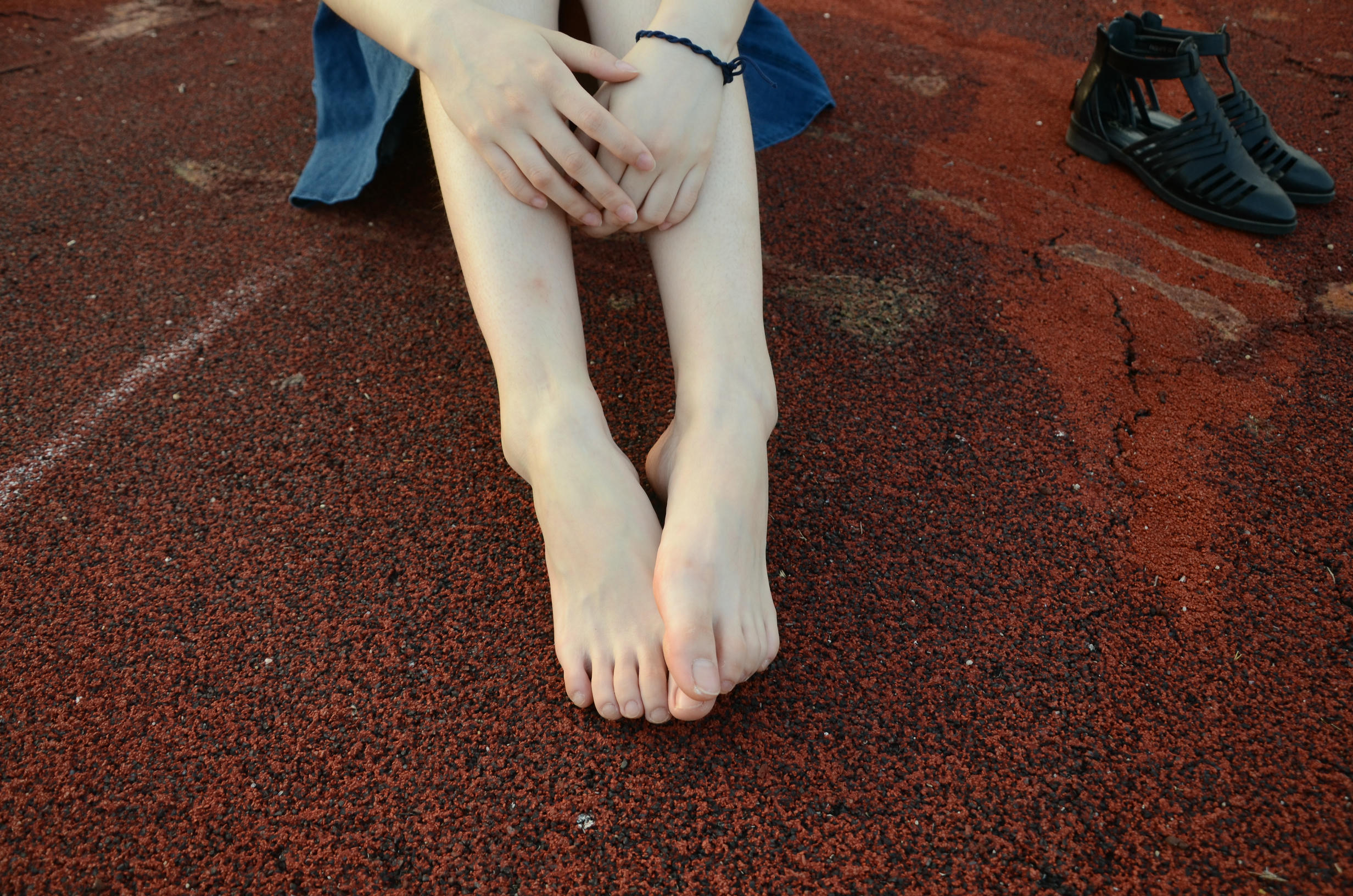 [战前女神] 恋足美腿棉袜女神级摄影套图 138 [115P+274M]_第1集