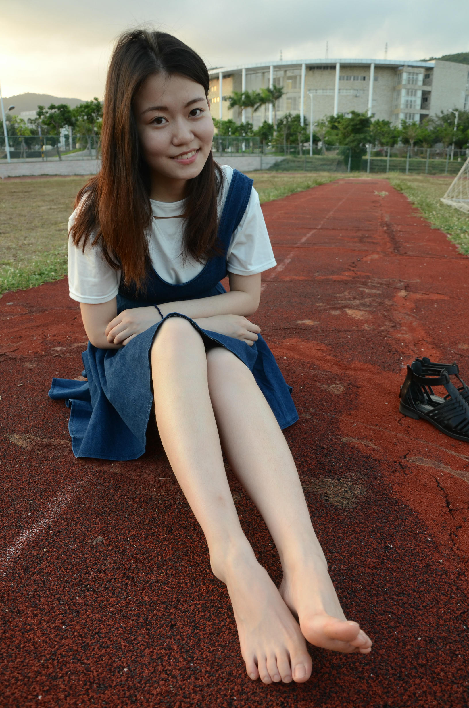 [战前女神] 恋足美腿棉袜女神级摄影套图 138 [115P+274M]_第2集