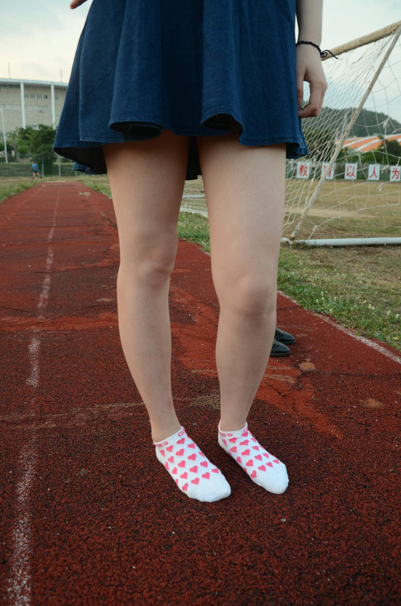 [战前女神] 恋足美腿棉袜女神级摄影套图 138 [115P+274M]_第5集