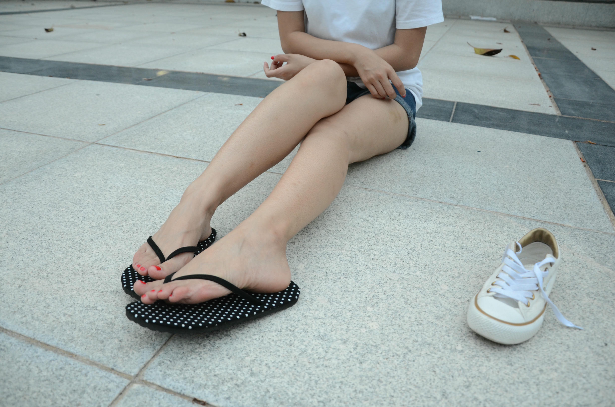 [战前女神] 恋足美腿棉袜女神级摄影套图 139 [122P+187M]_第6集