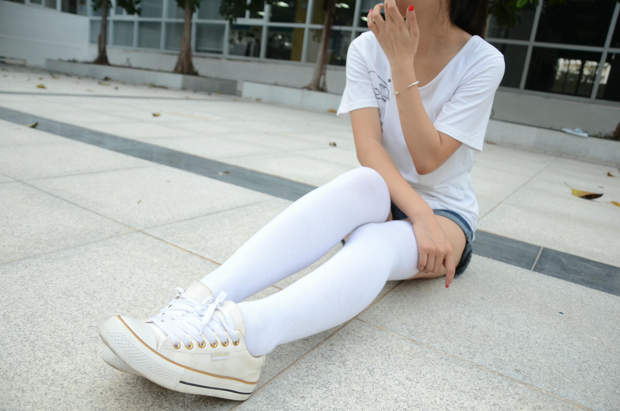 [战前女神] 恋足美腿棉袜女神级摄影套图 139 [122P+187M]_第2集