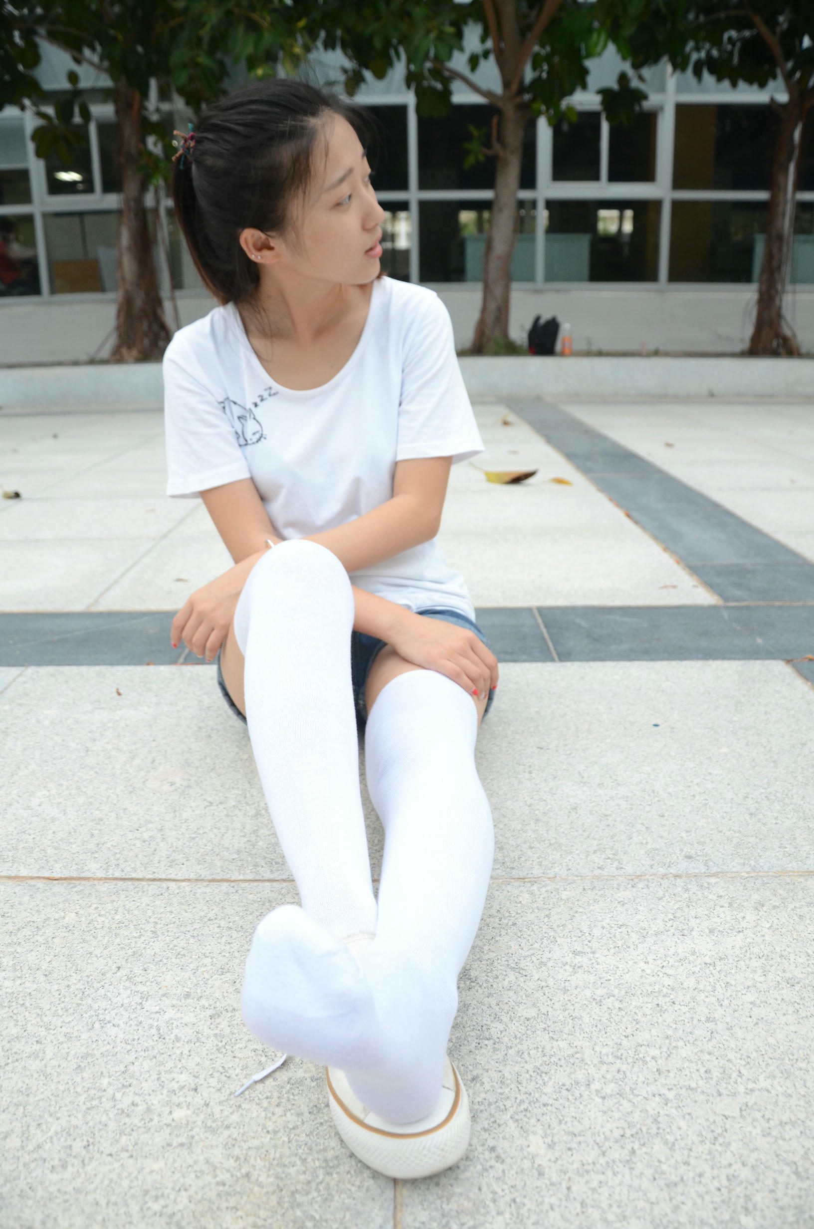 [战前女神] 恋足美腿棉袜女神级摄影套图 139 [122P+187M]_第2集