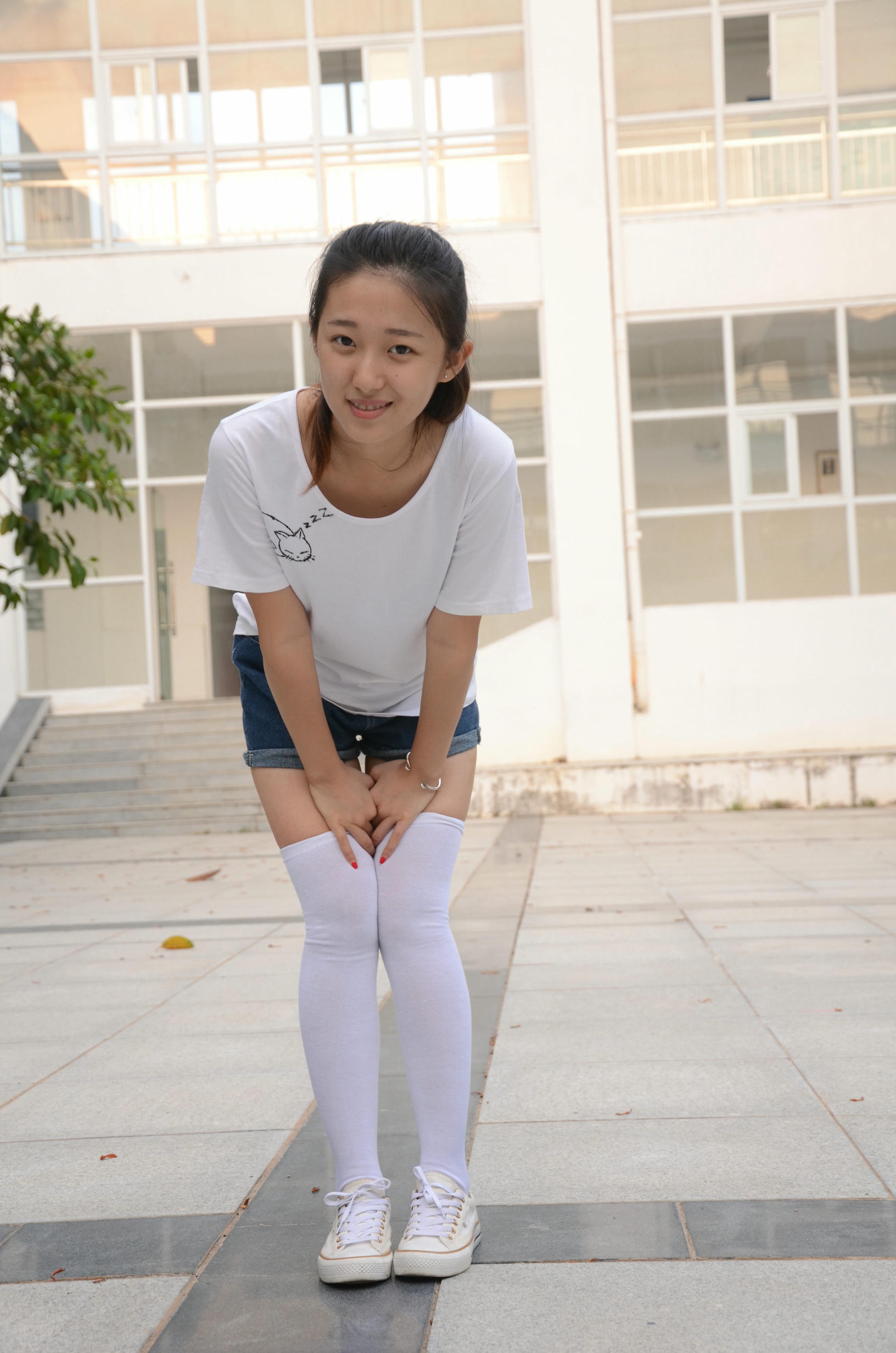 [战前女神] 恋足美腿棉袜女神级摄影套图 139 [122P+187M]_第1集