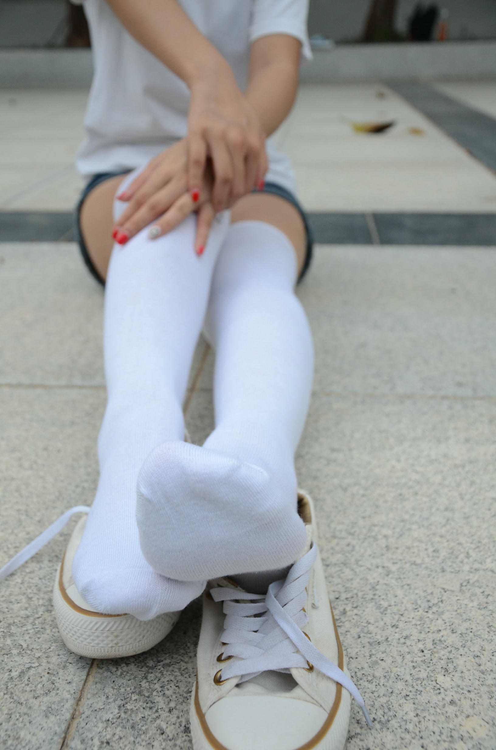 [战前女神] 恋足美腿棉袜女神级摄影套图 139 [122P+187M]_第3集