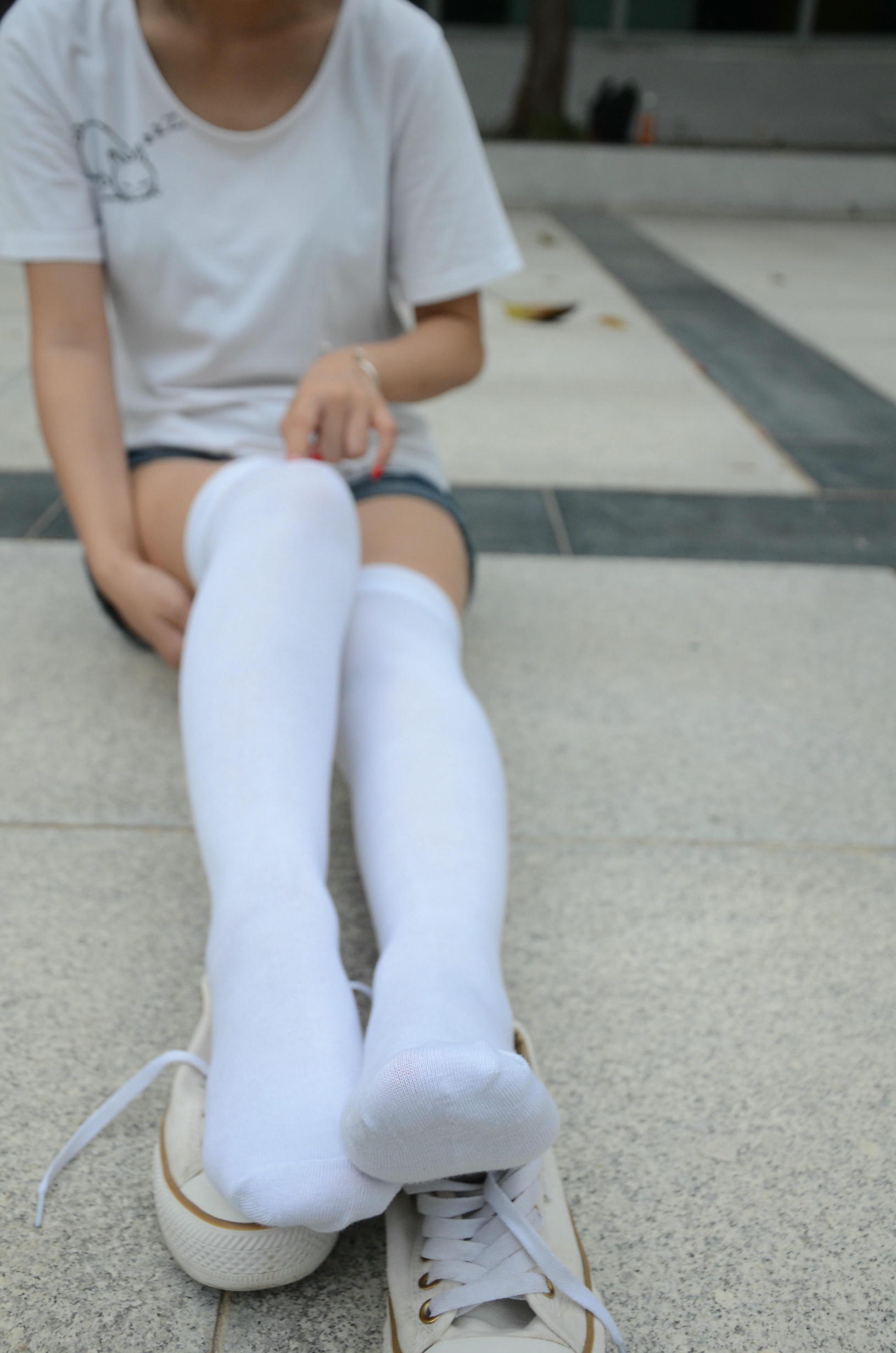 [战前女神] 恋足美腿棉袜女神级摄影套图 139 [122P+187M]_第3集