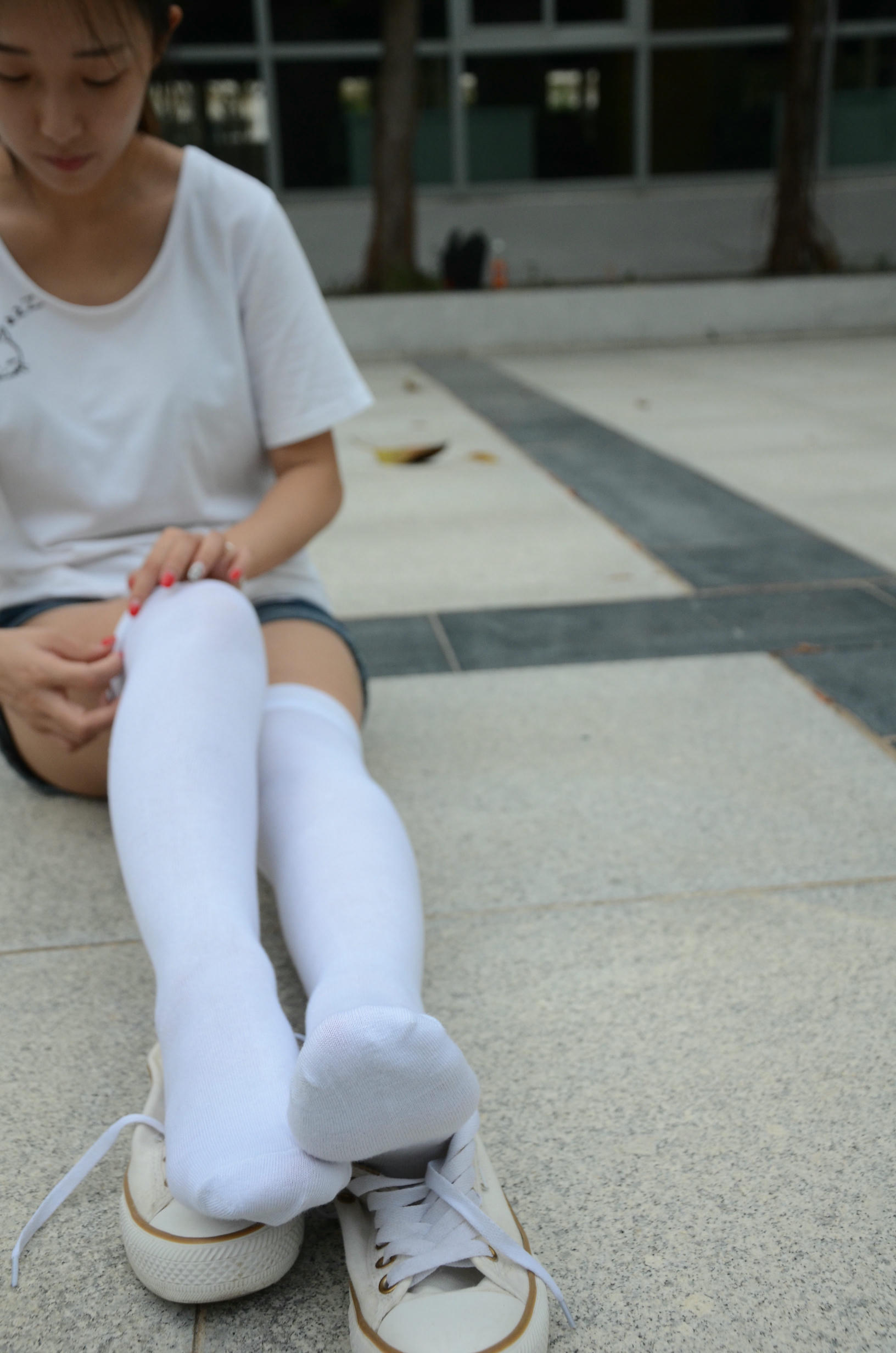 [战前女神] 恋足美腿棉袜女神级摄影套图 139 [122P+187M]_第3集